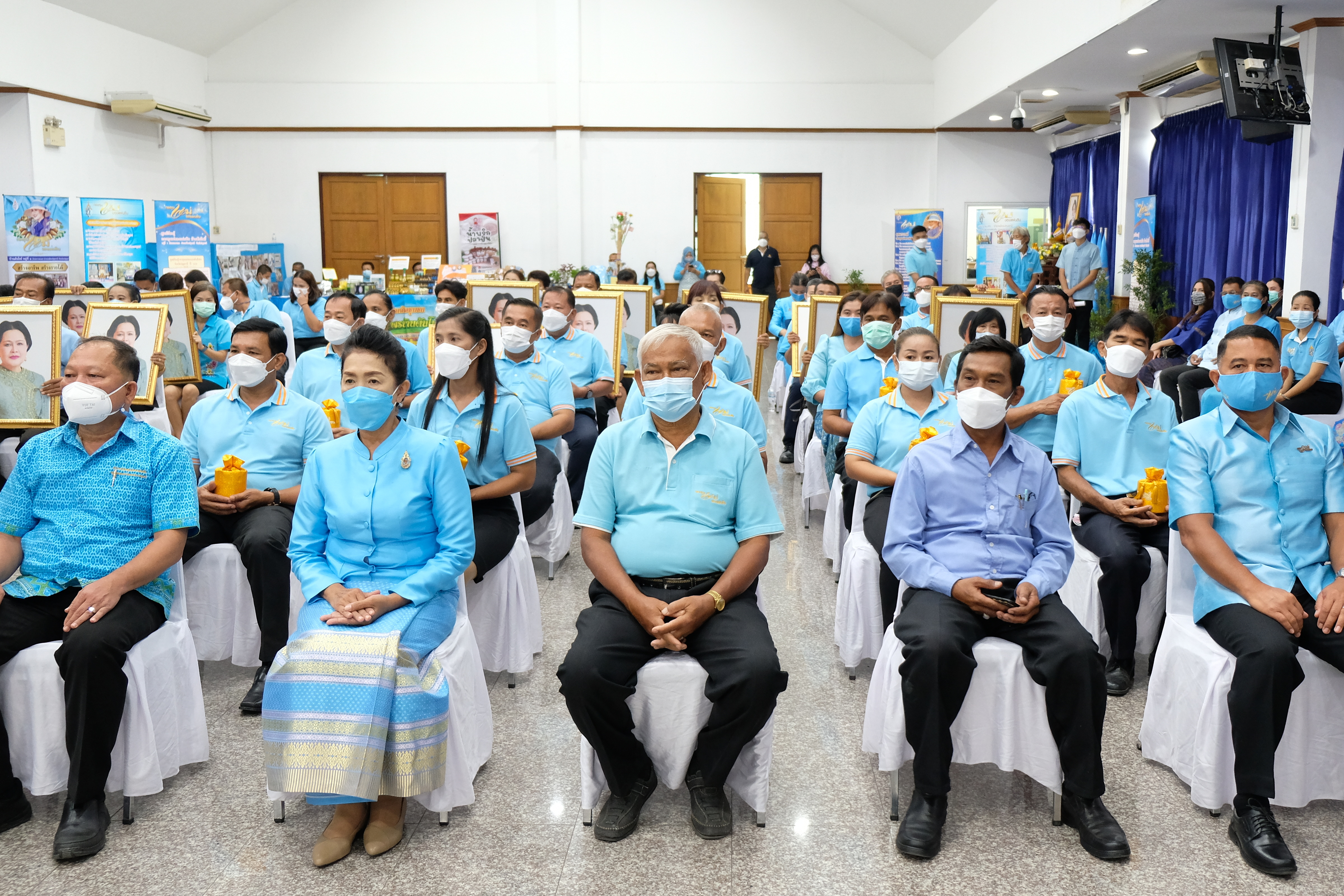 พช.ปทุมธานี “จัดพิธีมอบเงินพระราชทานขวัญถุงกองทุนแม่ของแผ่นดิน ประจำปี ๒๕๖๕”