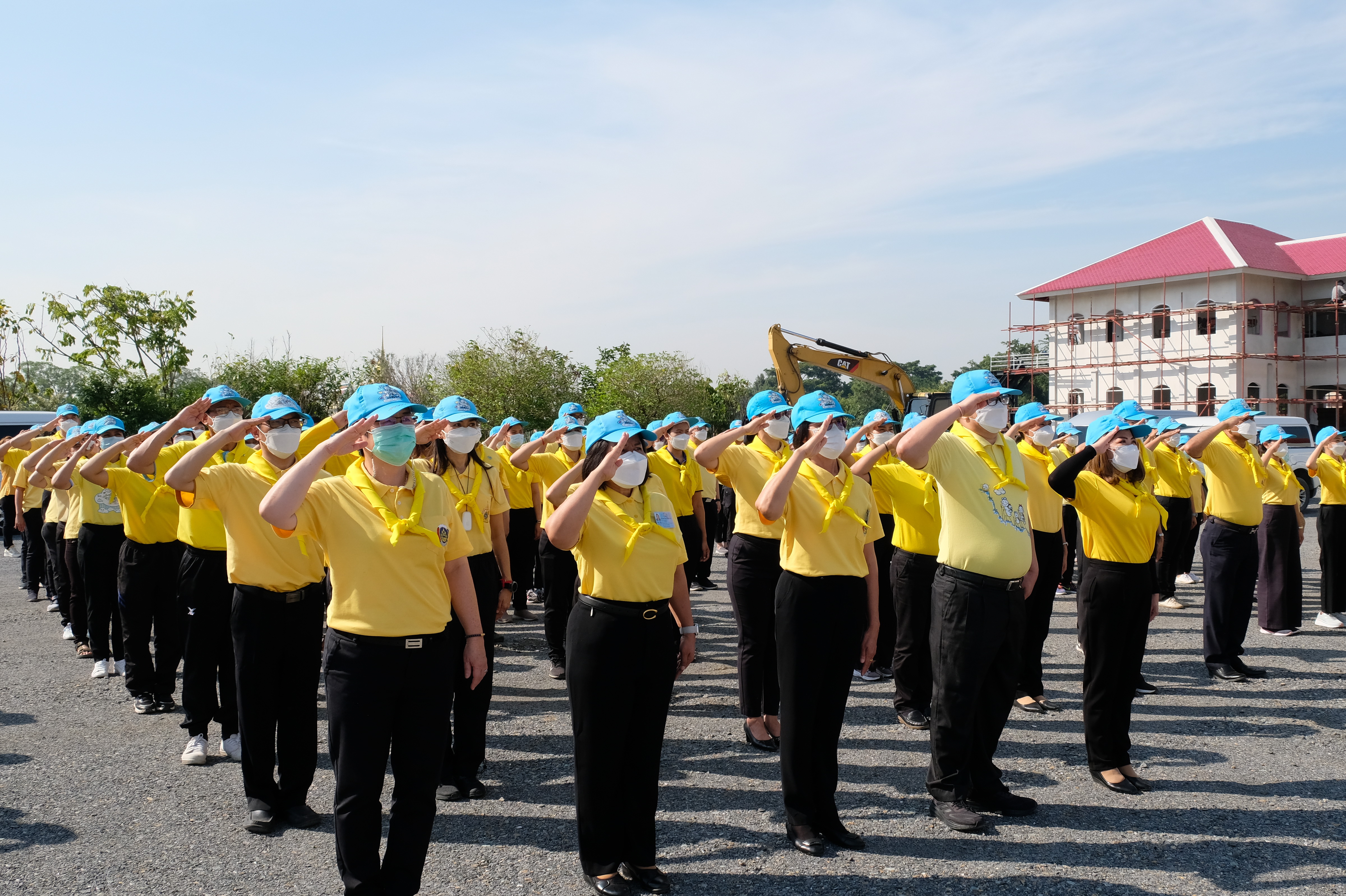 พช.ปทุมธานี “รวมพลังจิตอาสา มุ่งมั่นทำความดี ด้วยหัวใจ ปลูกต้นไม้เพื่อชาติ” ถวายราชสดุดีเนื่องในวันคล้ายวันพระราชสมภพสมเด็จพระศรีนครินทราบรมราชชนนี พร้อมจัดกิจกรรมเนื่องในวันรักต้นไม้ประจำปีของชาติ