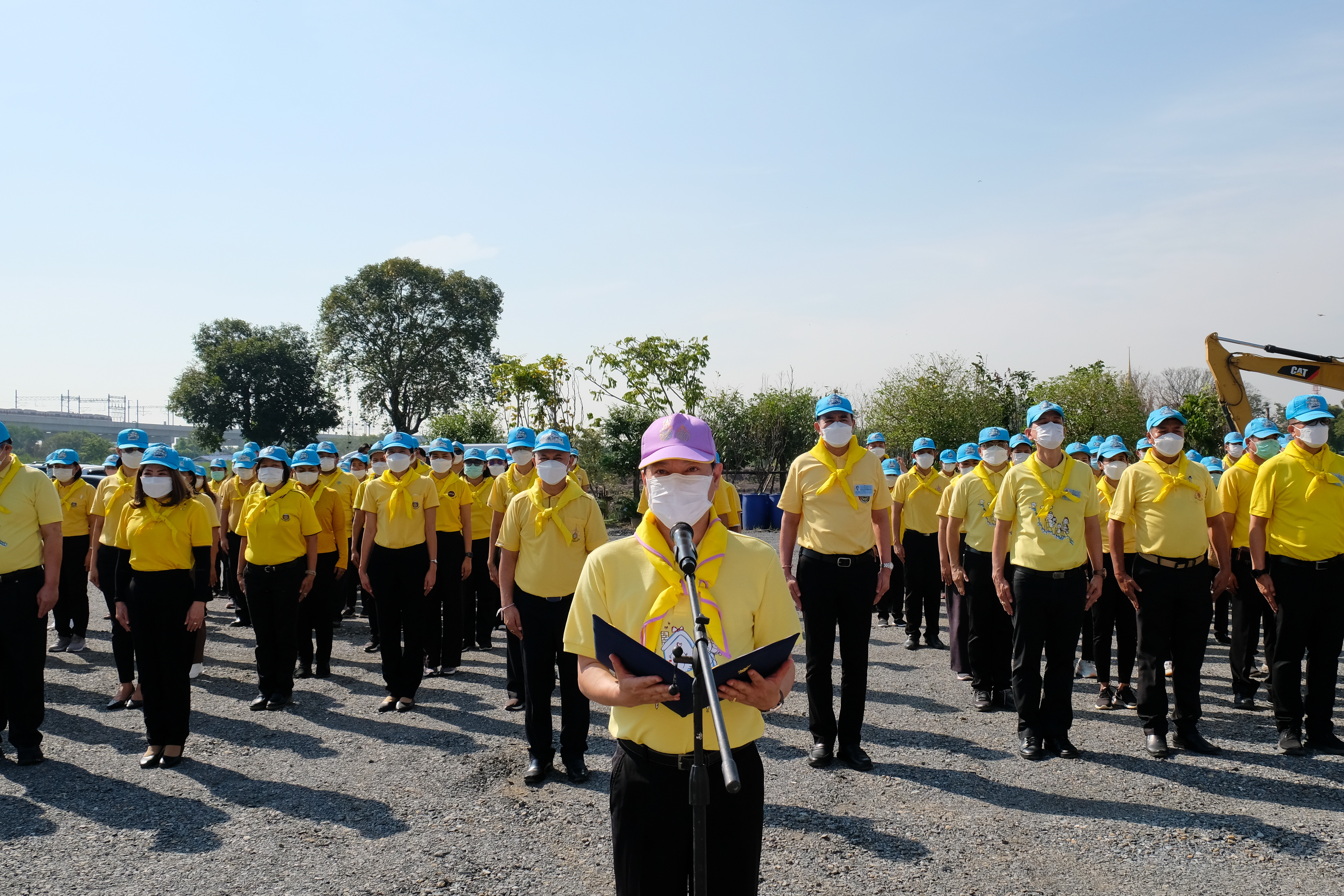 พช.ปทุมธานี “รวมพลังจิตอาสา มุ่งมั่นทำความดี ด้วยหัวใจ ปลูกต้นไม้เพื่อชาติ” ถวายราชสดุดีเนื่องในวันคล้ายวันพระราชสมภพสมเด็จพระศรีนครินทราบรมราชชนนี พร้อมจัดกิจกรรมเนื่องในวันรักต้นไม้ประจำปีของชาติ