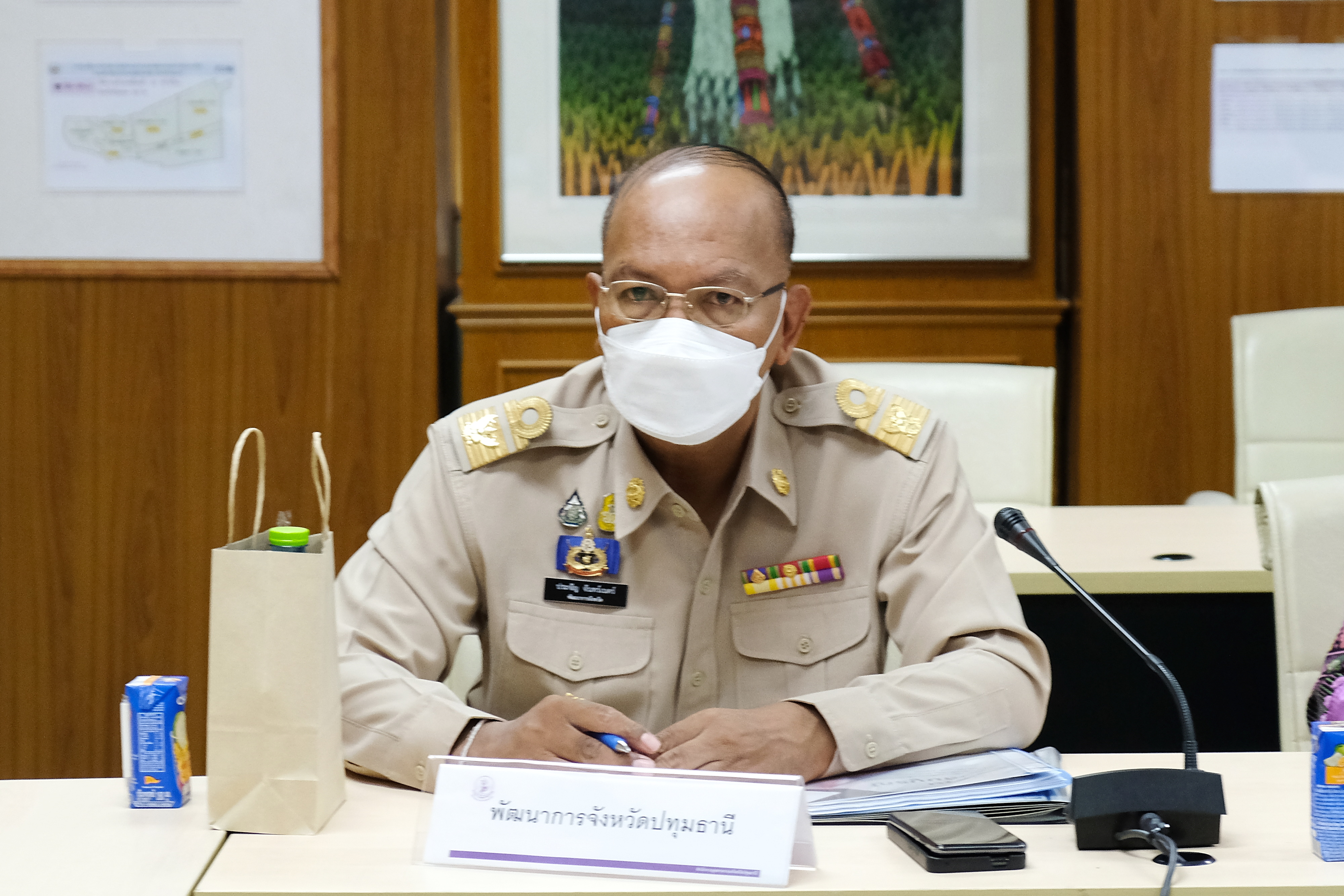 พช.ปทุมธานี “ร่วมประชุมคณะทำงานพัฒนาเส้นใยและผลิตภัณฑ์สิ่งทอจากใยบัวหลวงจังหวัดปทุมธานี”