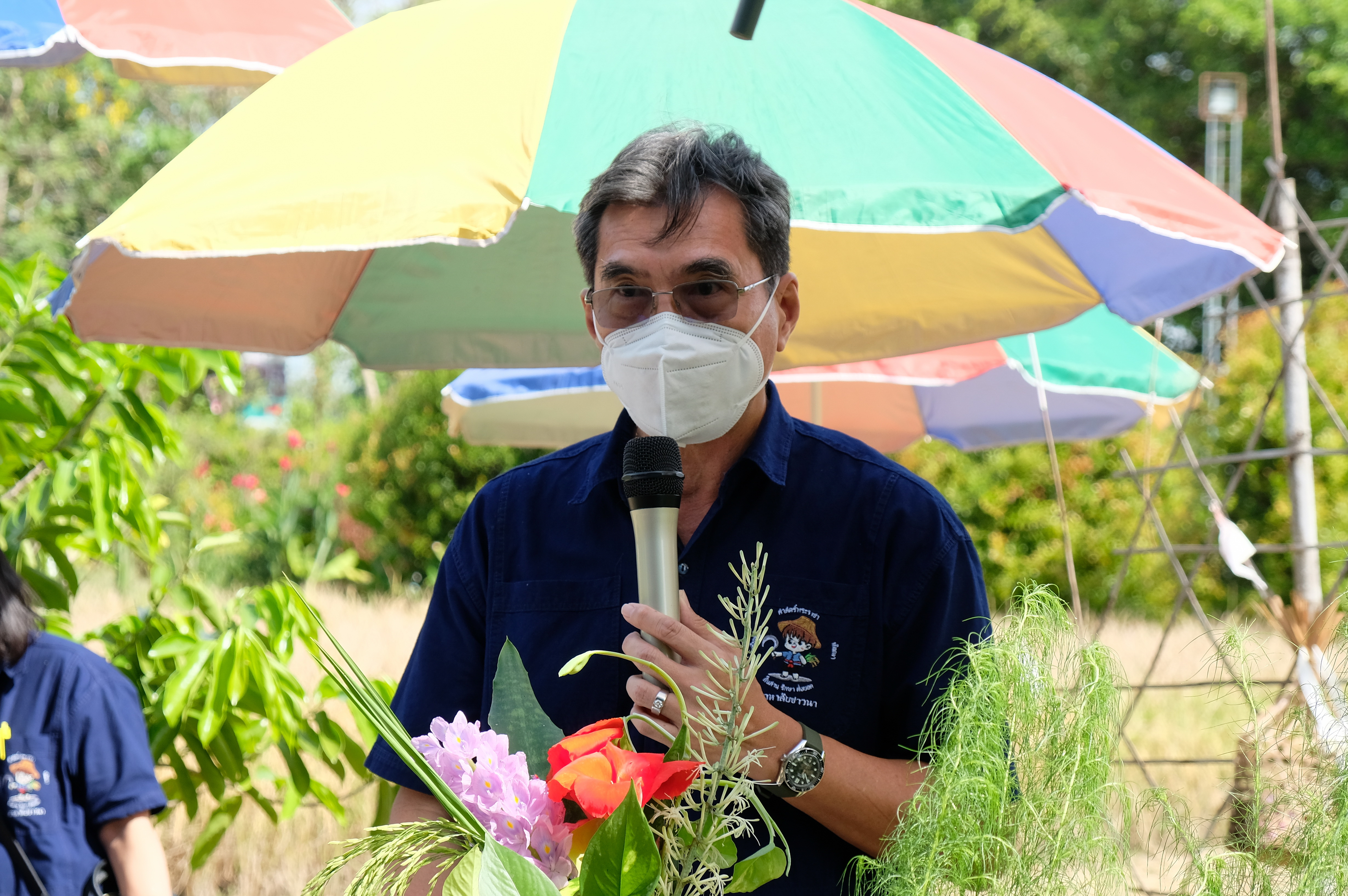 พช.ปทุมธานี “ร่วมพิธีเกี่ยวข้าว พันธุ์ข้าวหอมปทุมธานี ๑ ปีที่ ๖”