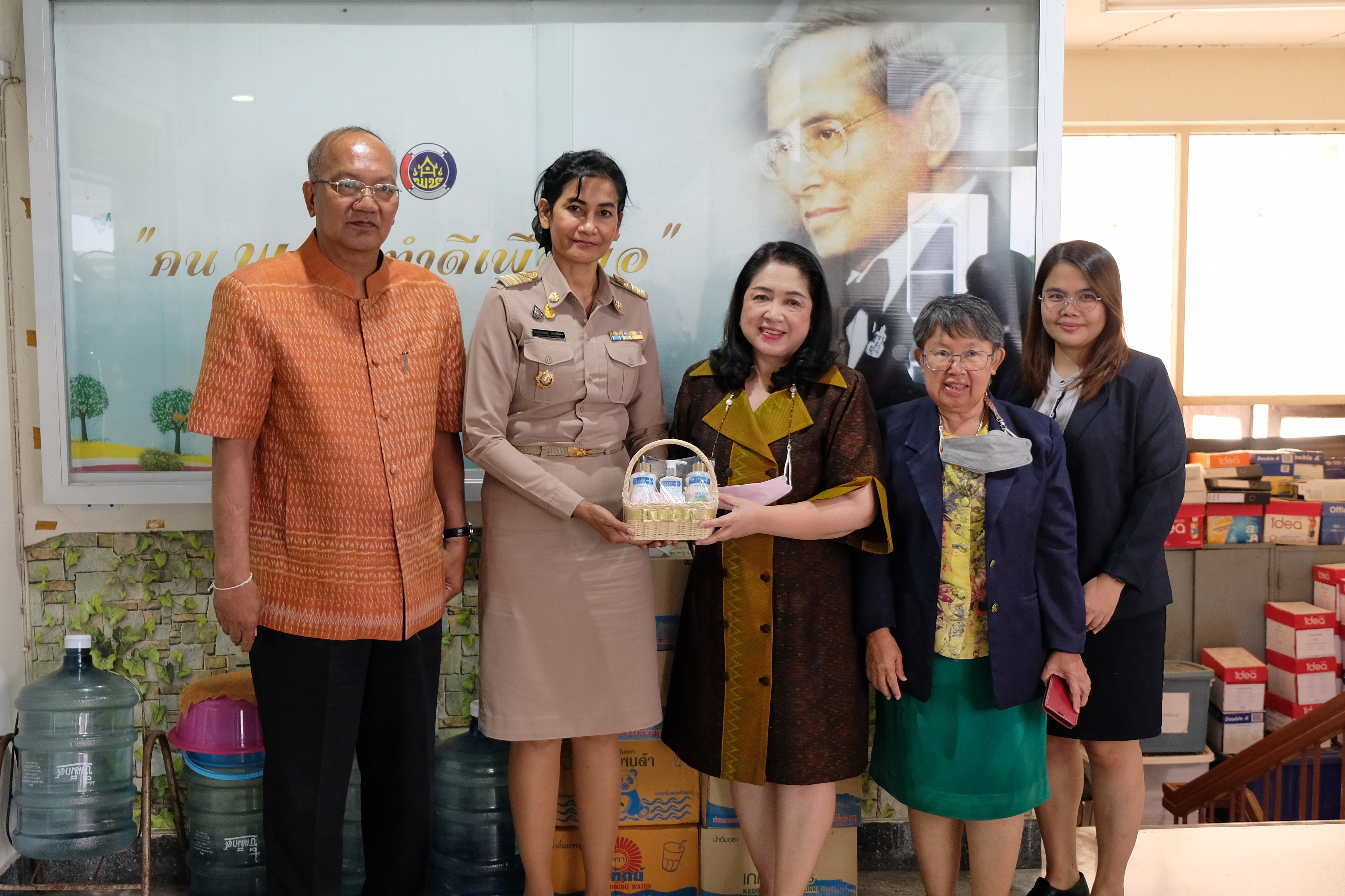 พช.ปทุมธานี “ผอ.สำนักวิจัยฯ ม.อีสเทิร์นเอเชีย พบพัฒนาการจังหวัดปทุมธานี”