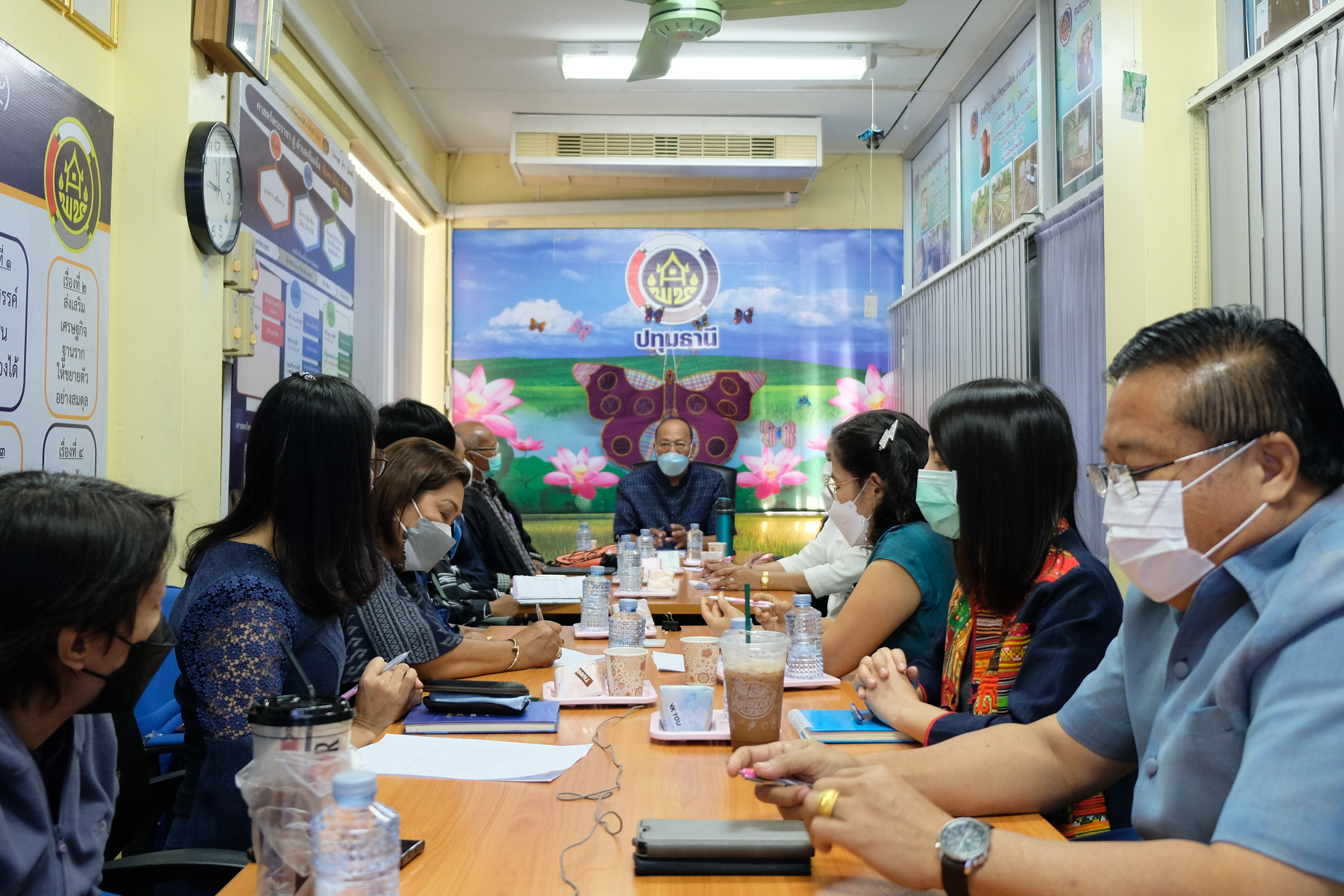 พช.ปทุมธานี “ร่วมประชุมเชิงปฏิบัติการสร้างความรู้ความเข้าใจเครือข่ายคณะกรรมการบริหารศูนย์ประสานงานองค์การชุมชนระดับจังหวัด (ศอช.จ) (สสช.)”