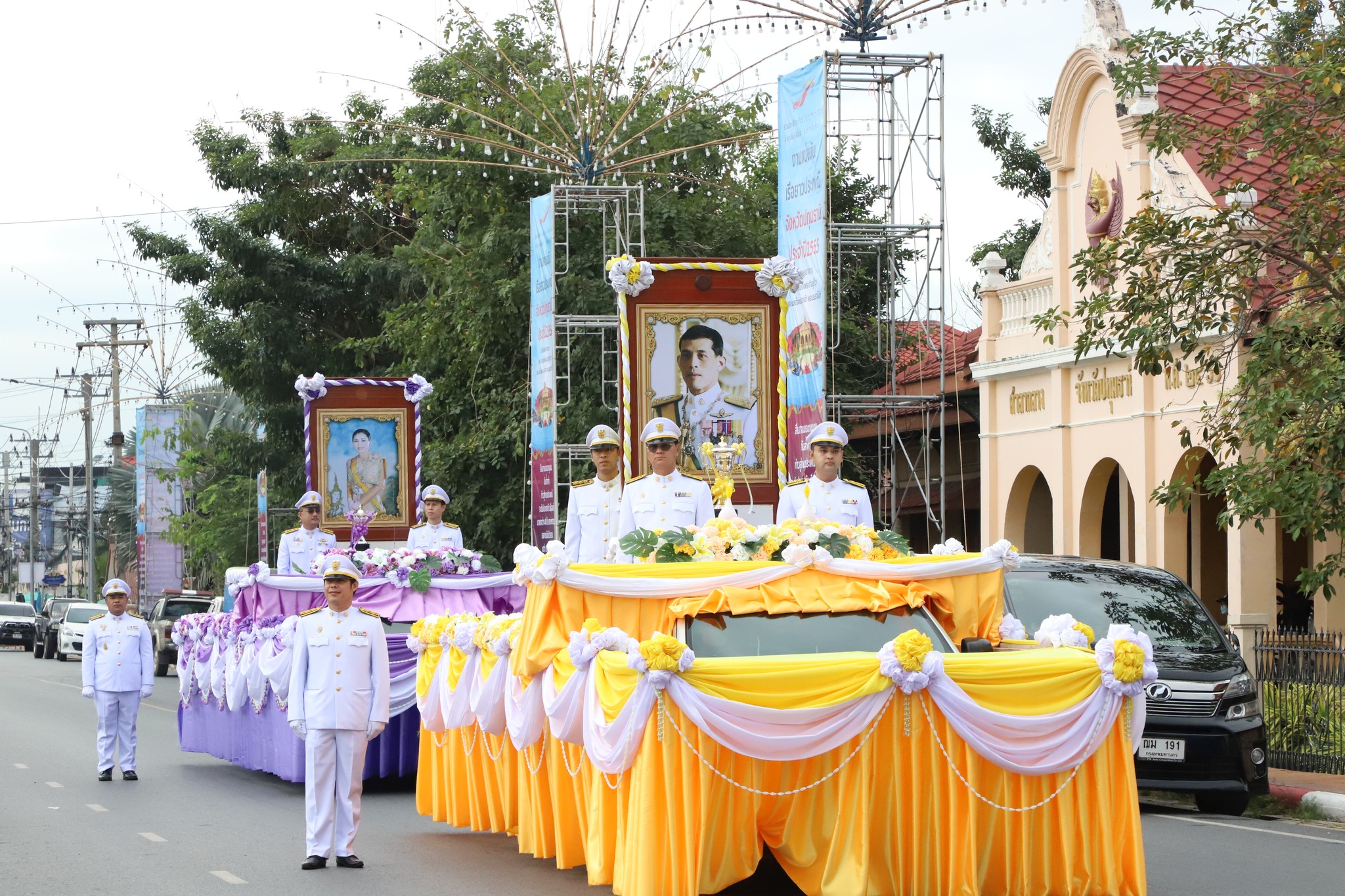 พช.ปทุมธานี “ร่วมพิธีเปิดโครงการแข่งขันเรือยาวประเพณีชิงถ้วยพระราชทานฯ จังหวัดปทุมธานี ประจำปี ๒๕๖๕”