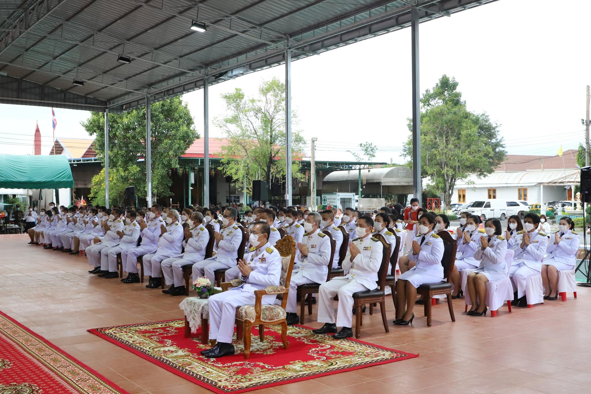 พช.ปทุมธานี “ร่วมพิธีเจริญพระพุทธมนต์ และพิธีตักบาตรพระสงฆ์ เนื่องในโอกาสวันคล้ายวันประสูติ สมเด็จพระเจ้าลูกเธอ เจ้าฟ้าพัชรกิติยาภา นเรนทิราเทพยวดี กรมหลวงราชสาริณีสิริพัชร มหาวัชรราชธิดา ๗ ธันวาคม ๒๕๖๕”