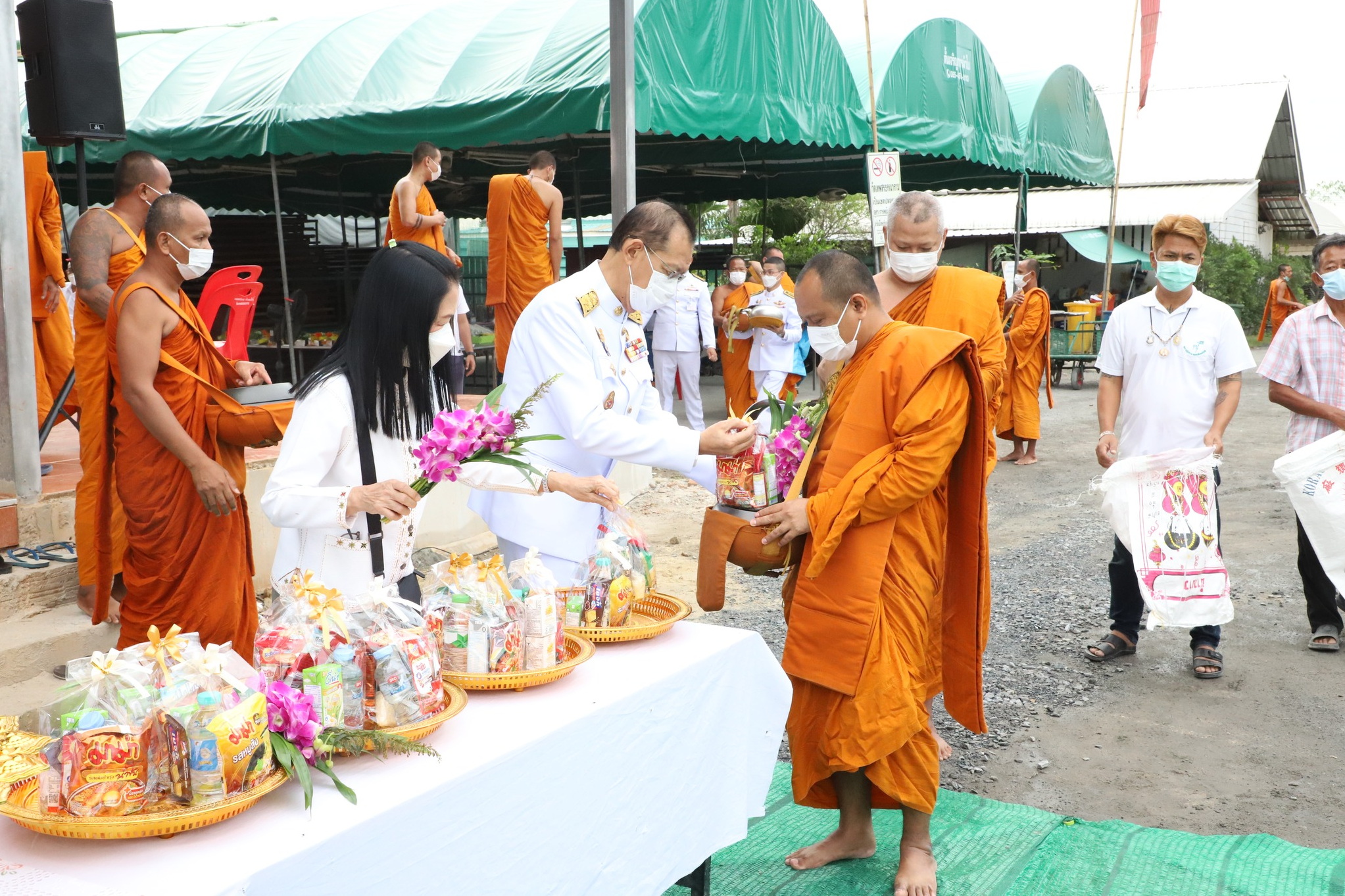 พช.ปทุมธานี “ร่วมพิธีเจริญพระพุทธมนต์ และพิธีตักบาตรพระสงฆ์ เนื่องในโอกาสวันคล้ายวันประสูติ สมเด็จพระเจ้าลูกเธอ เจ้าฟ้าพัชรกิติยาภา นเรนทิราเทพยวดี กรมหลวงราชสาริณีสิริพัชร มหาวัชรราชธิดา ๗ ธันวาคม ๒๕๖๕”
