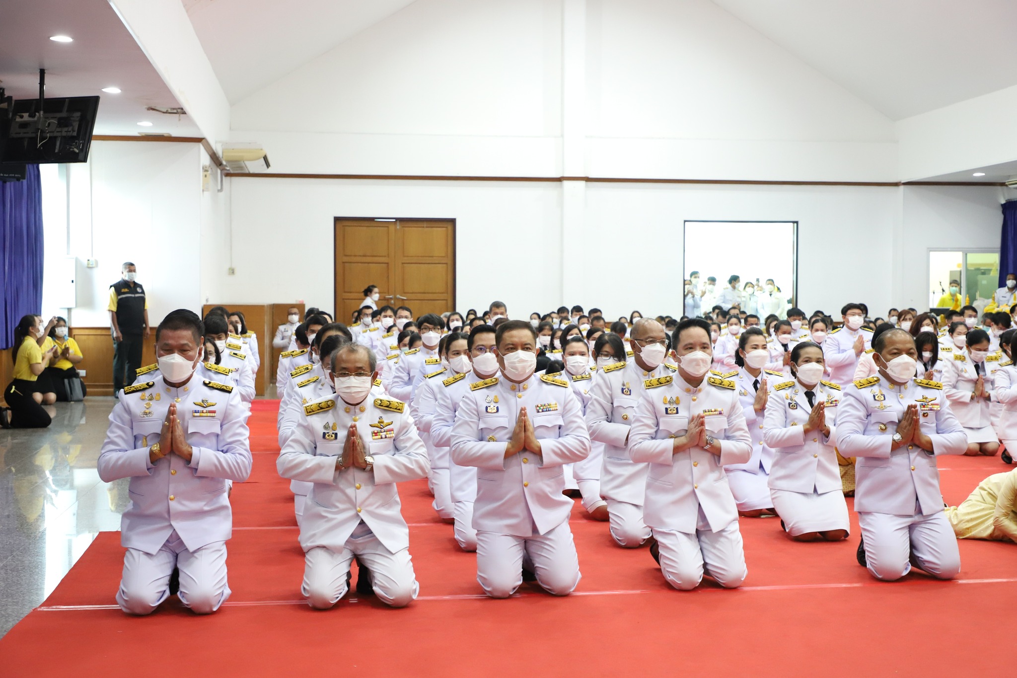 พช.ปทุมธานี “ร่วมพิธีเนื่องในวันคล้ายวันพระบรมราชสมภพ รัชกาลที่ ๙ และวันพ่อแห่งชาติ ๕ ธันวาคม”