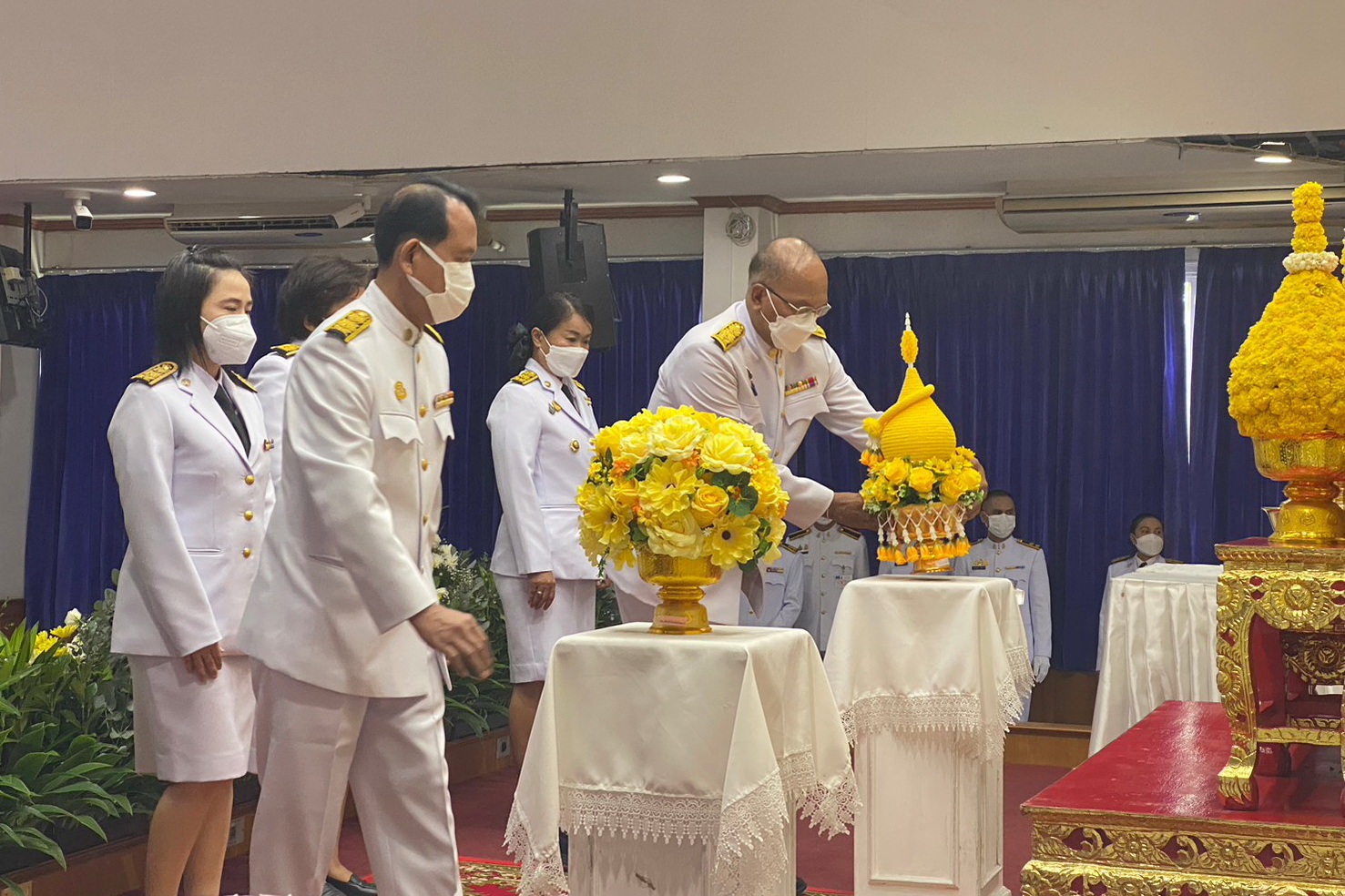 พช.ปทุมธานี “ร่วมพิธีเนื่องในวันคล้ายวันพระบรมราชสมภพ รัชกาลที่ ๙ และวันพ่อแห่งชาติ ๕ ธันวาคม”