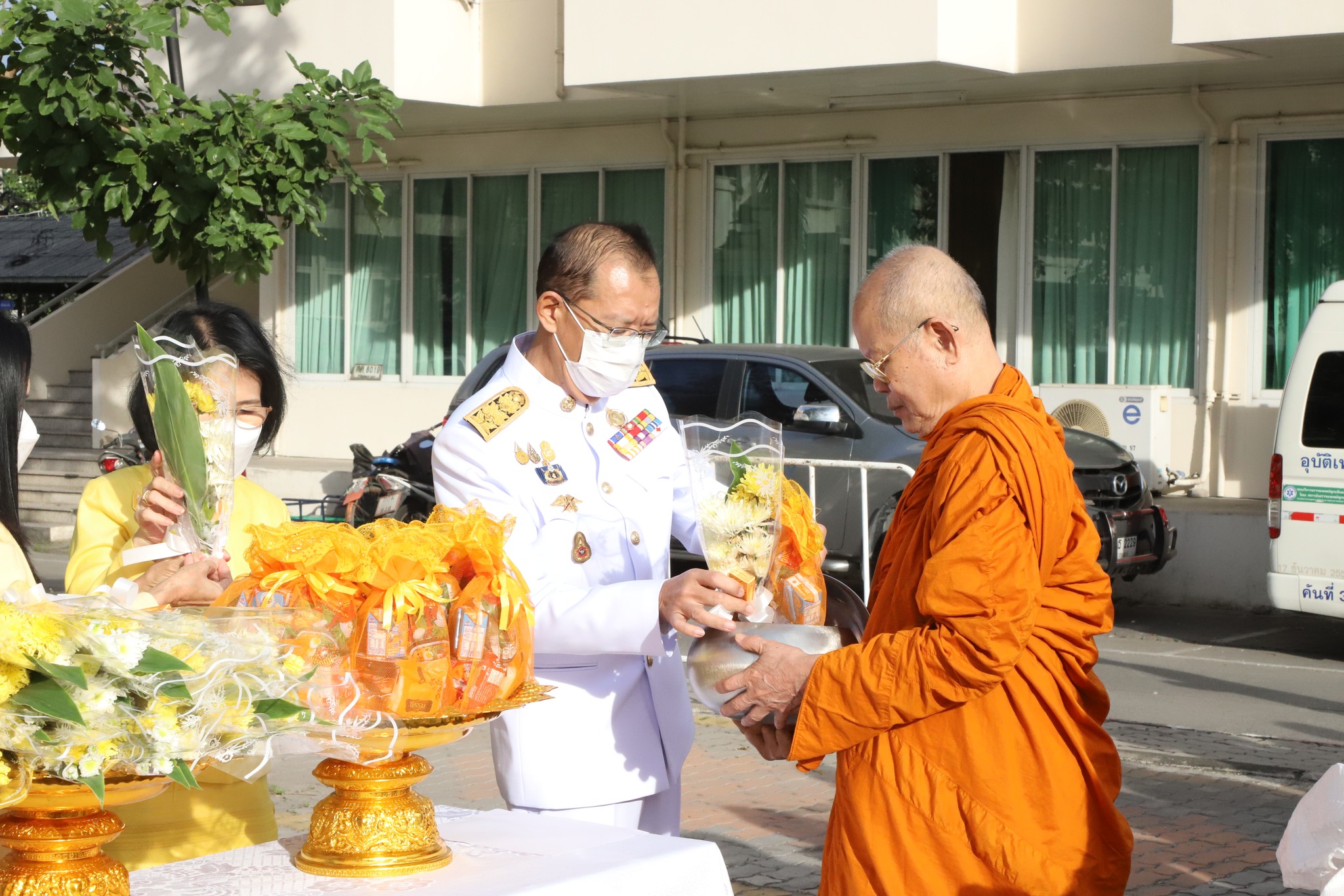 พช.ปทุมธานี “ร่วมพิธีเนื่องในวันคล้ายวันพระบรมราชสมภพ รัชกาลที่ ๙ และวันพ่อแห่งชาติ ๕ ธันวาคม”