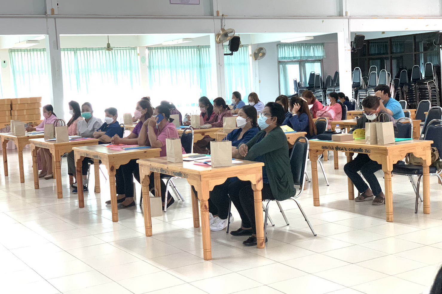 พช.ปทุมธานี “สพอ.หนองเสือ ดำเนินโครงการเพิ่มประสิทธิภาพการปฏิบัติงานแก่กลไกการขับเคลื่อนกองทุนพัฒนาบทบาทสตรี”