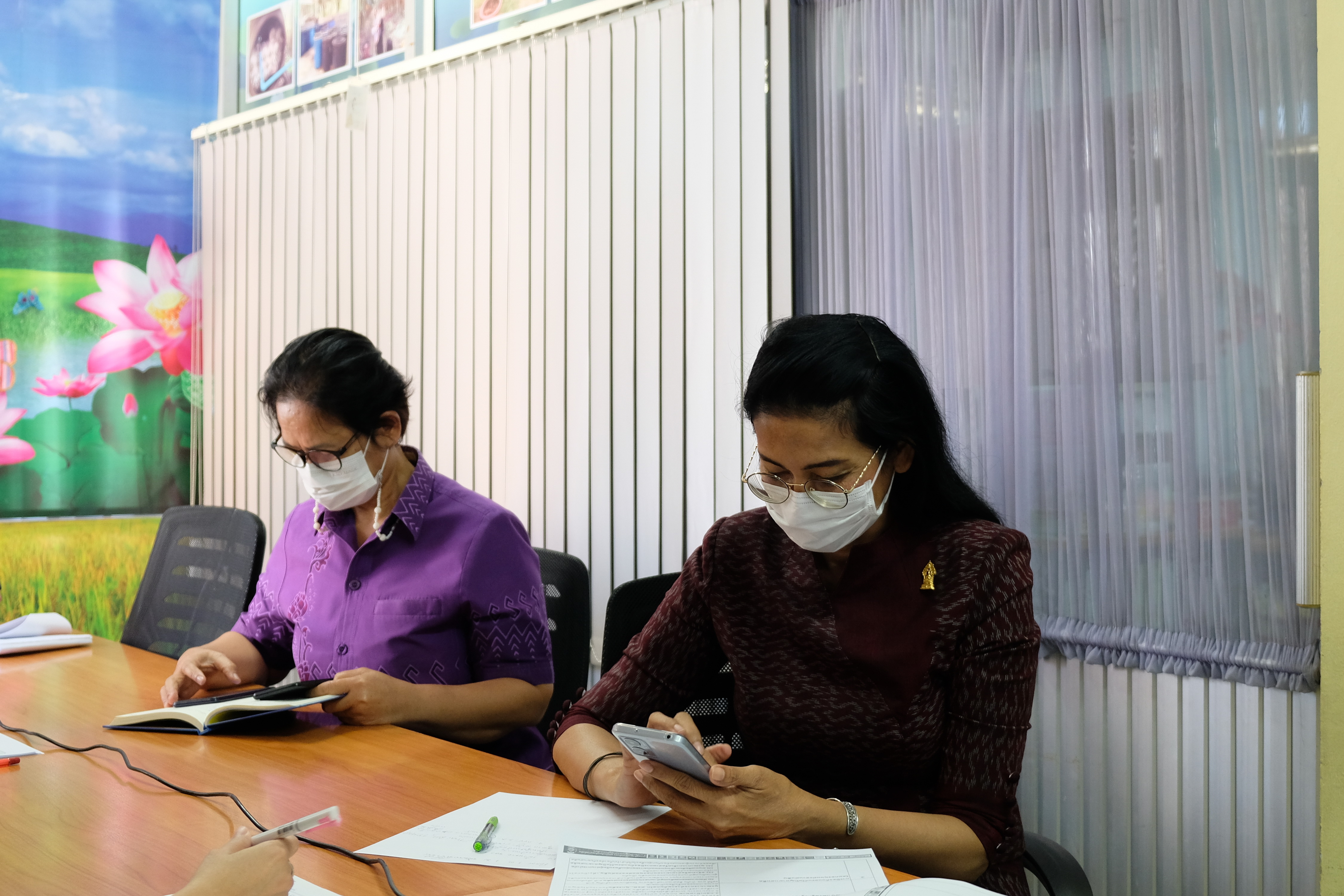 พช.ปทุมธานี “ประชุมออนไลน์ผู้อำนวยการกลุ่มงานและพัฒนาการอำเภอ ผ่านระบบ Line Meeting”