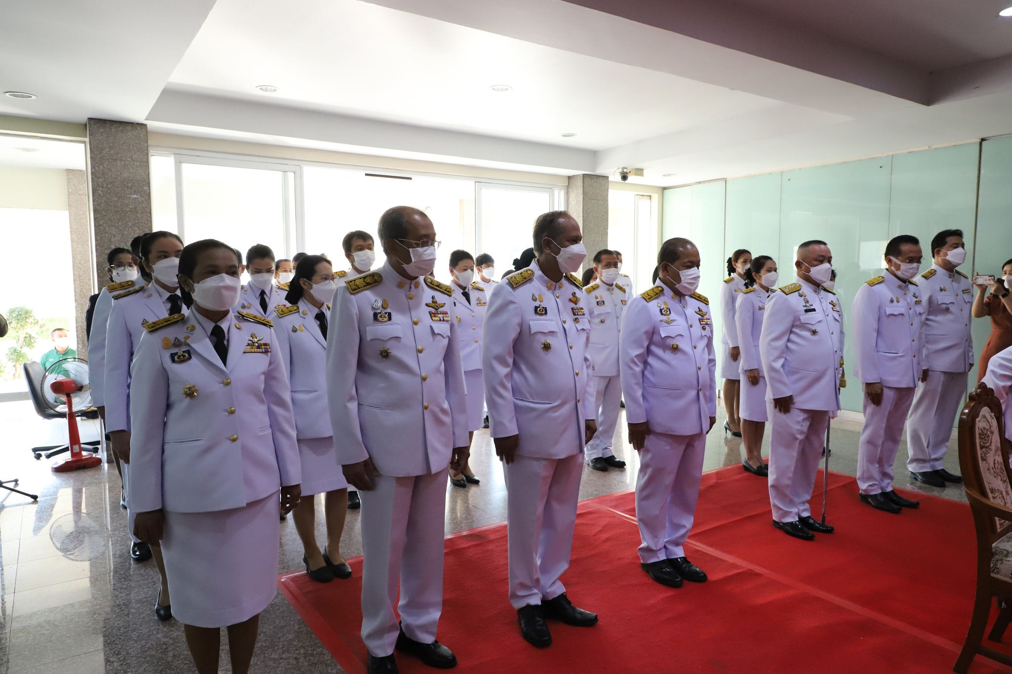 พช.ปทุมธานี “ร่วมพิธีลงนามถวายพระพร สมเด็จพระเจ้าลูกเธอ เจ้าฟ้าพัชรกิติยาภา นเรนทิราเทพยวดี กรมหลวงราชสาริณีสิริพัชร มหาวัชรราชธิดา ให้ทรงหายจากพระอาการประชวรโดยเร็ววัน”