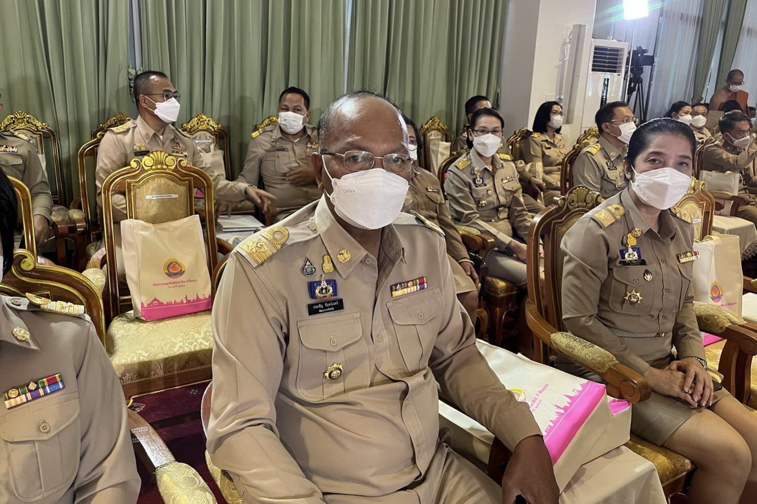 พช.ปทุมธานี “ร่วมเปิดงานมหกรรมหมู่บ้านรักษาศีล ๕ ต้นแบบและการจัดแสดงจำหน่ายผลิตภัณฑ์สัมมาชีพชุมชนและ OTOP ระดับประเทศ