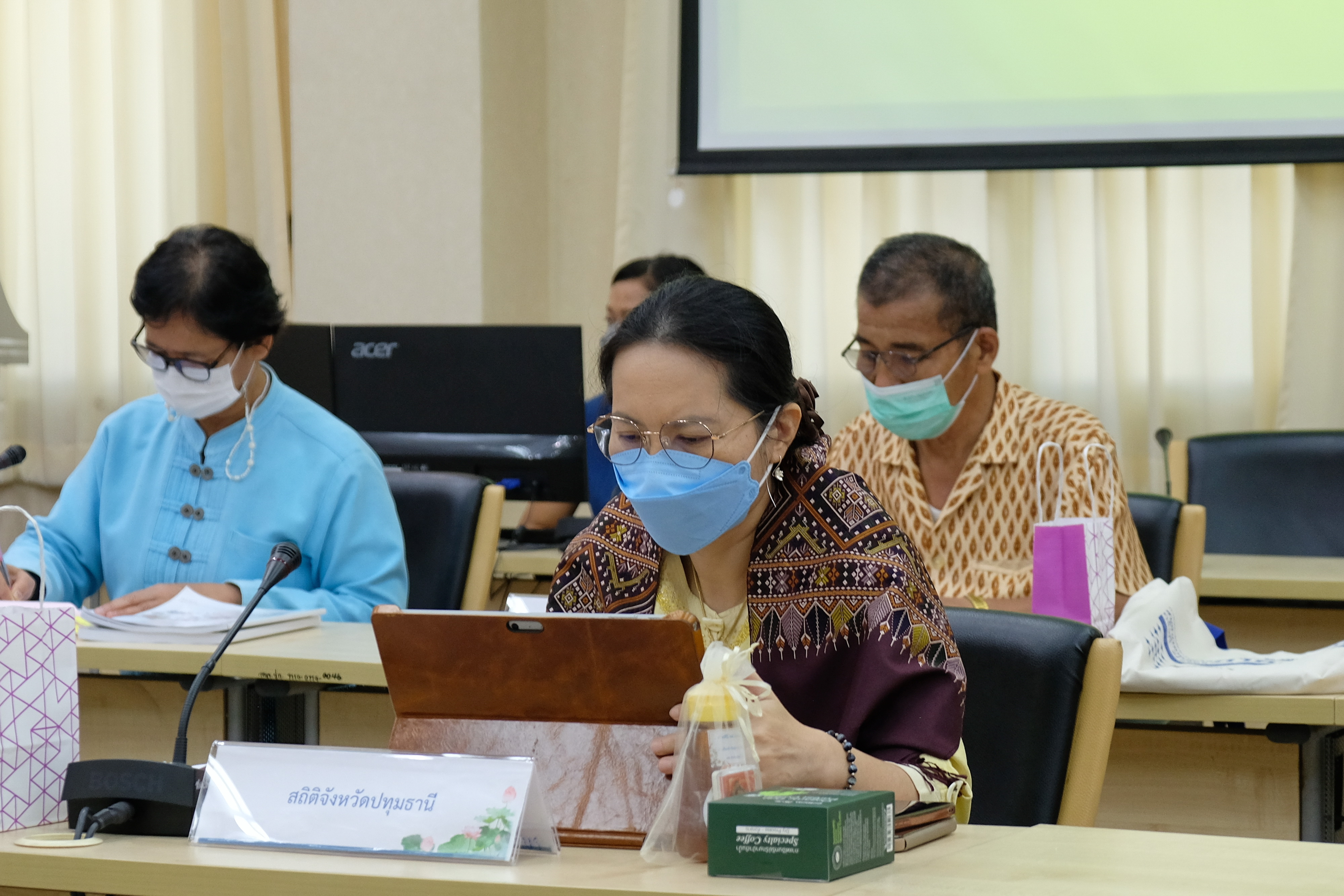 พช.ปทุมธานี “ประชุมคณะทำงานบริหารการจัดเก็บข้อมูลความจำเป็นพื้นฐาน (จปฐ.) และข้อมูลพื้นฐานระดับหมู่บ้าน (กชช. ๒ค) ระดับจังหวัด ประจำปี ๒๕๖๖”