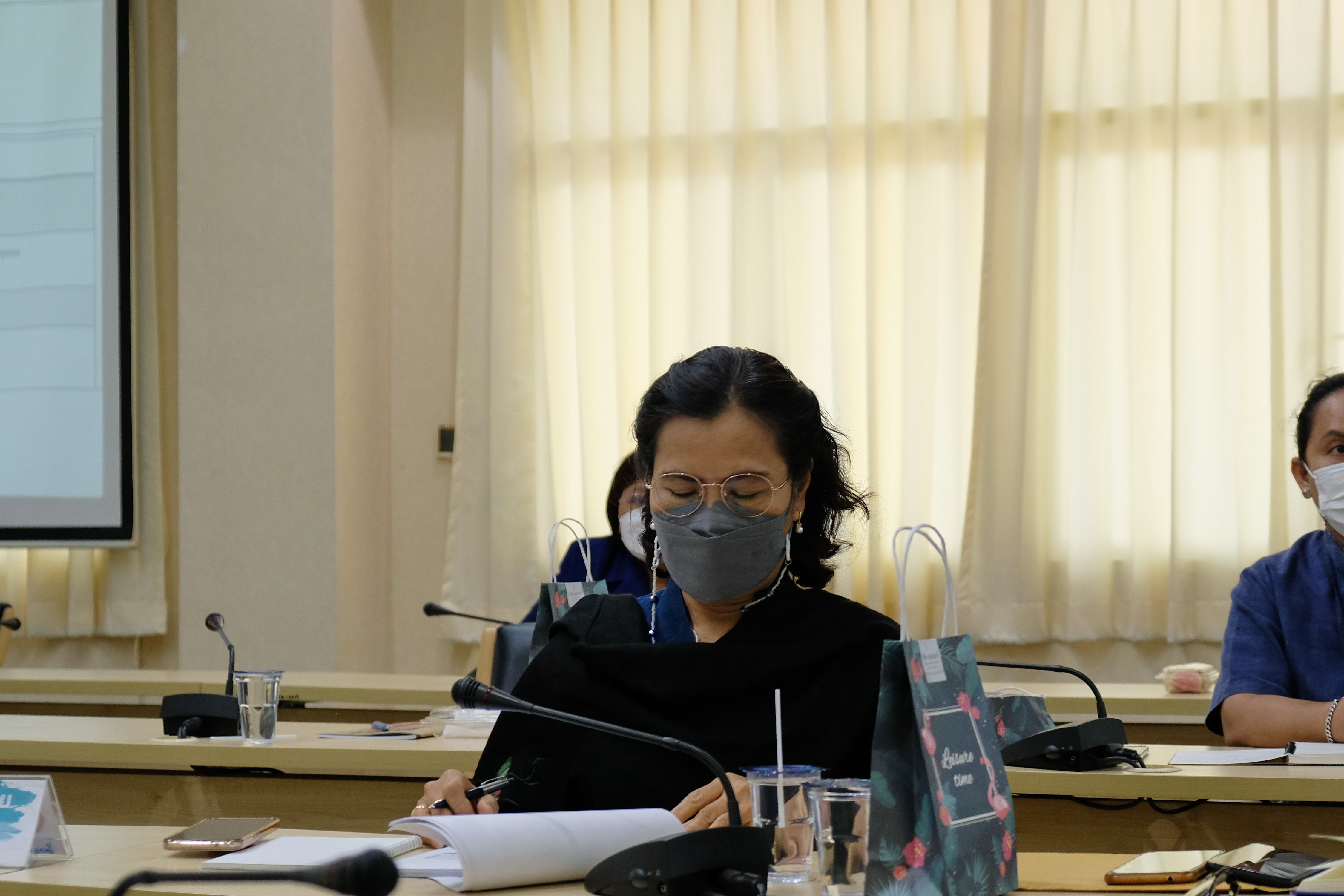 พช.ปทุมธานี “ประชุมมอบนโยบายการขับเคลื่อนงานพัฒนาชุมชน ประจำปีงบประมาณ พ.ศ. ๒๕๖๖”