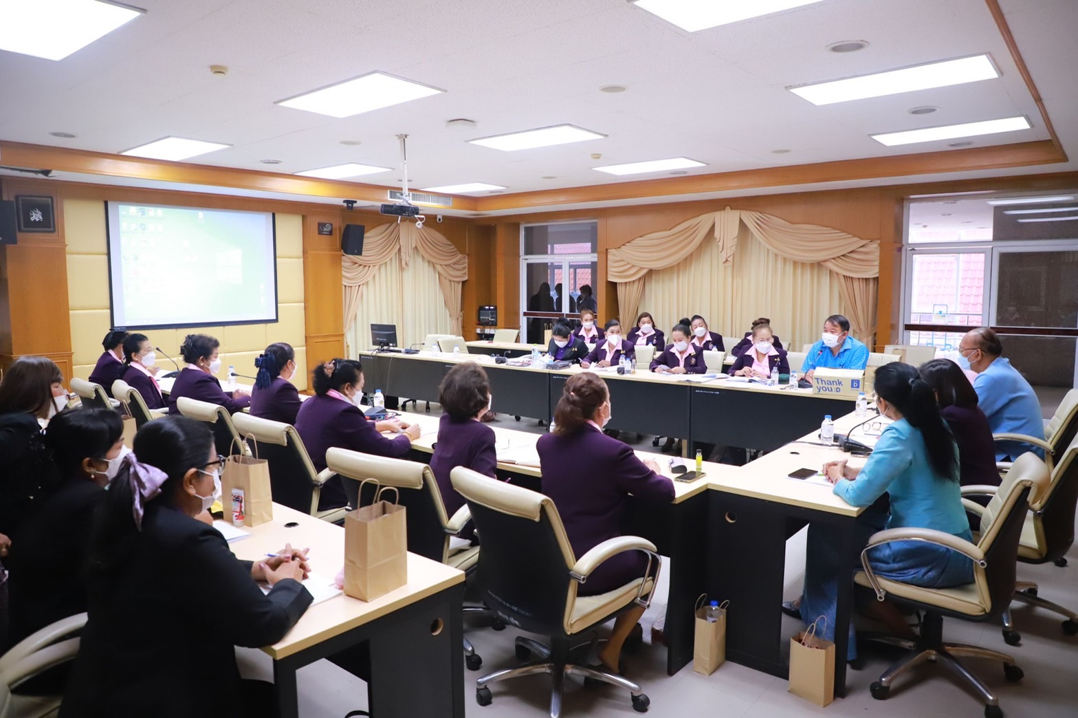พช.ปทุมธานี “ร่วมประชุมเตรียมความพร้อมการขับเคลื่อนการดำเนินงานสมาคมผู้นำสตรีพัฒนาชุมชนจังหวัดปทุมธานี ปี ๒๕๖๖”