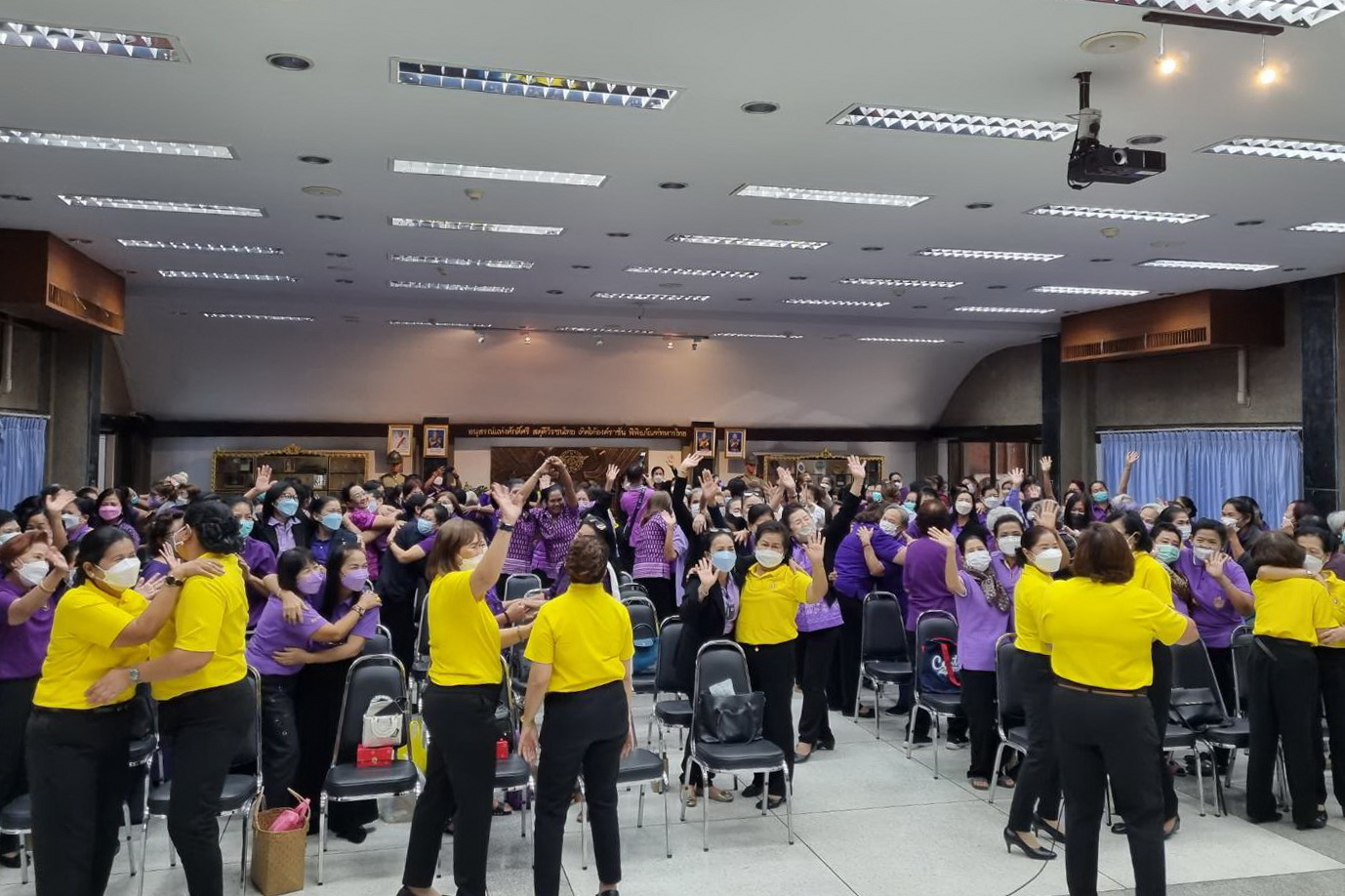 พช.ปทุมธานี “พัฒนาการจังหวัดปทุมธานี เป็นประธานพิธีเปิดโครงการ “ส่งเสริมการพัฒนาศักยภาพสตรีด้านการตลาดออนไลน์ และการพัฒนาอาชีพแก่สมาชิกสมาคมผู้นำสตรีพัฒนาชุมชนจังหวัดปทุมธานี”