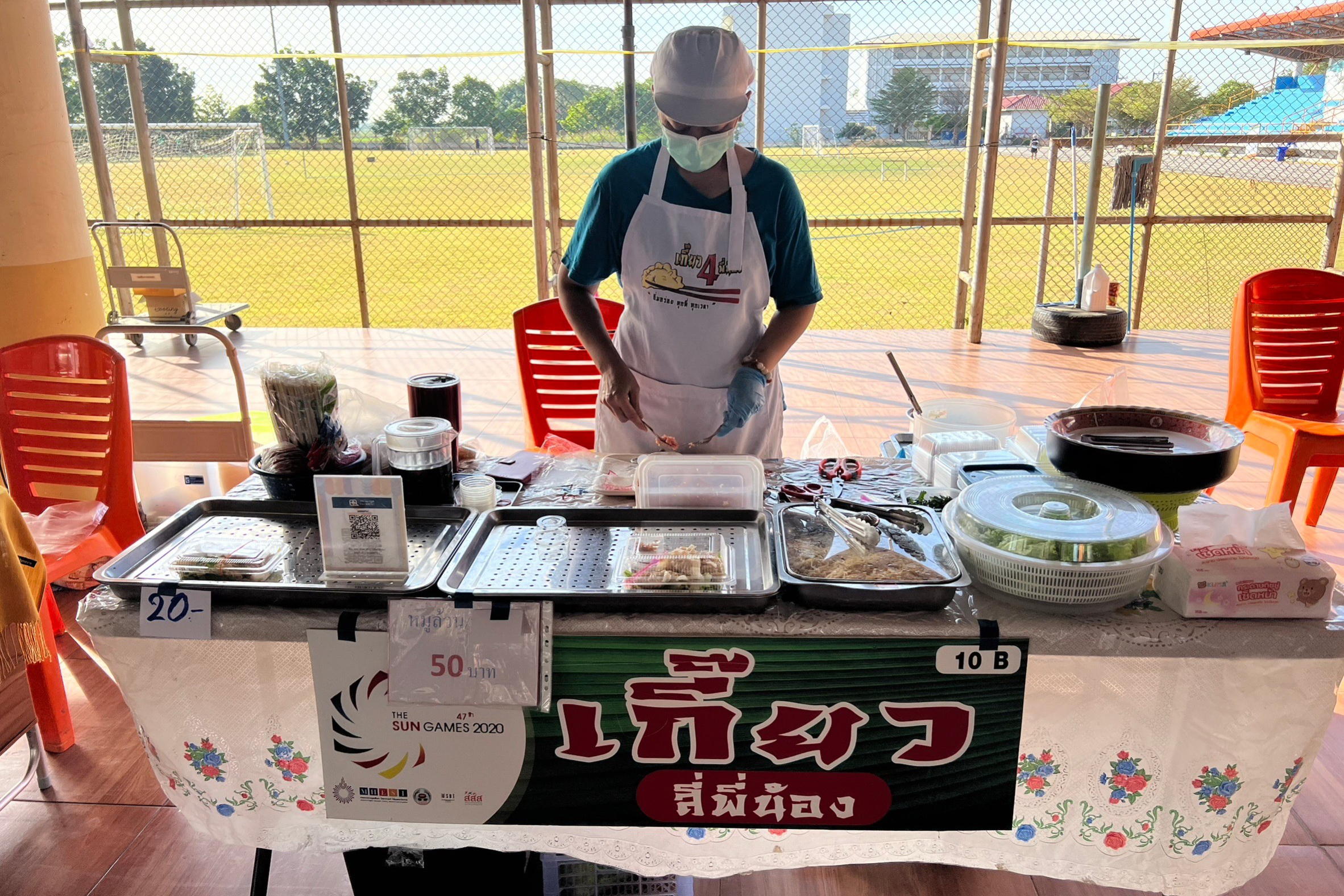 พช.ปทุมธานี “สพอ.ลำลูกกา ขับเคลื่อนการพัฒนาเศรษฐกิจฐานราก จัดตลาดนัดคนไทยยิ้มได้ สร้างช่องทางการตลาดให้กับสินค้าของสัมมาชีพ และผลิตภัณฑ์ OTOP ของอำเภอลำลูกกา”