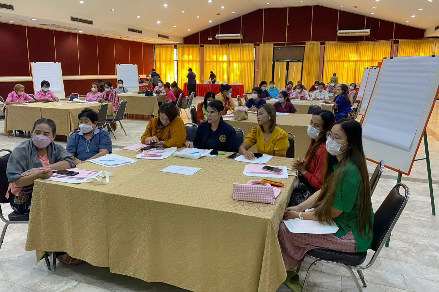 พช.ปทุมธานี “ส่งเสริมพัฒนาคุณภาพชีวิตสตรีปทุมธานี ผ่านโครงการพัฒนาทักษะอาชีพแก่กลุ่มสมาชิกกองทุนพัฒนาบทบาทสตรี”