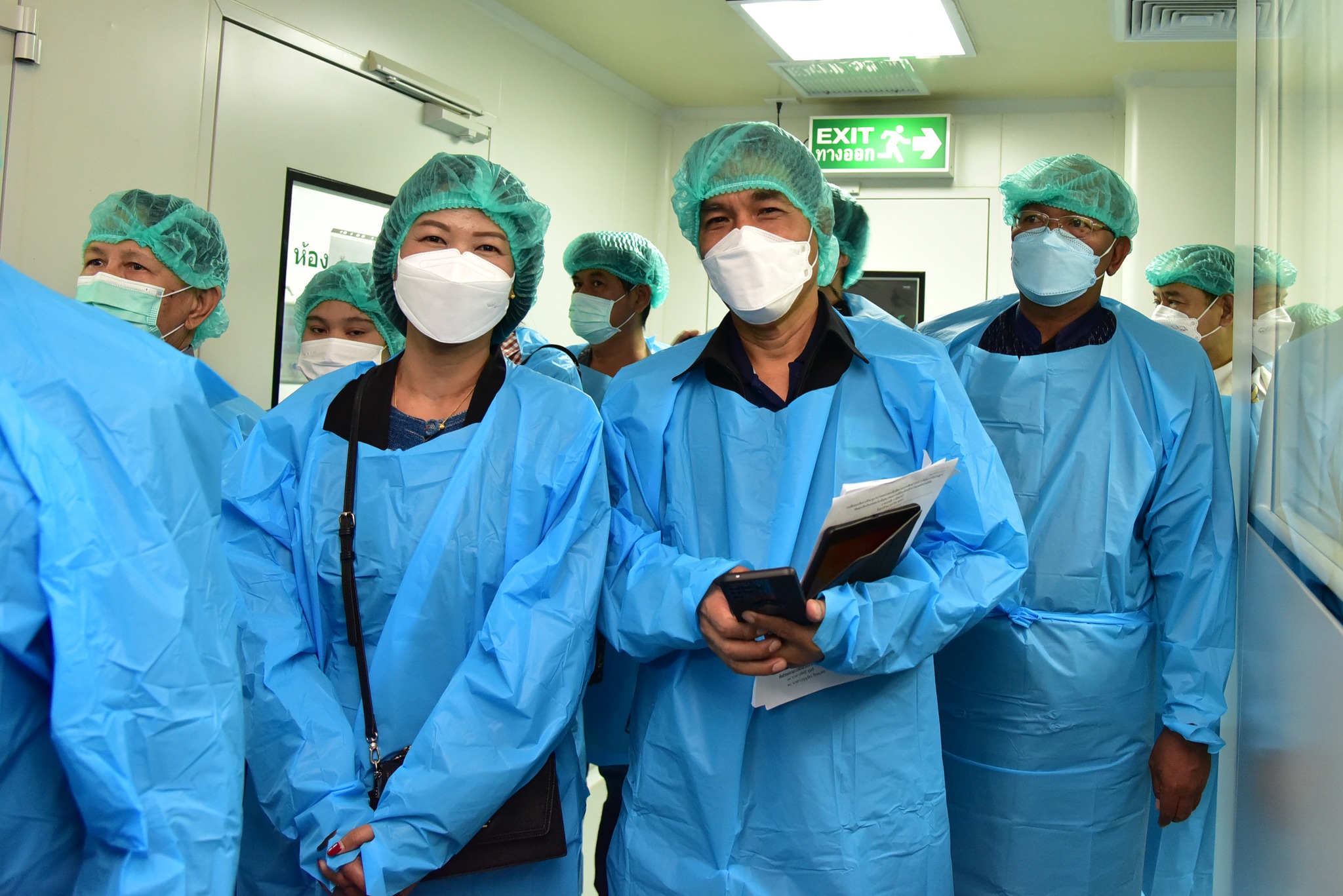 พช.ปทุมธานี “ร่วมต้อนรับคณะกรรมาธิการวุฒิสภา ลงพื้นที่จังหวัดปทุมธานีติดตามความคืบหน้าโครงการวิจัยยกระดับมาตรฐานพืชสมุนไพรไทยปลอดภัยเพื่อสุขภาพและการใช้ประโยชน์ทางการแพทย์อย่างยั่งยืน”