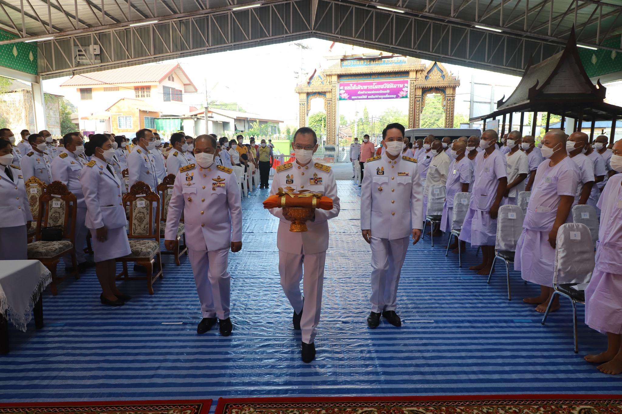 พช.ปทุมธานี “ร่วมพิธีบรรพชาอุปสมบท ๙๙ รูป เพื่อถวายพระพรชัยมงคลแด่สมเด็จพระเจ้าลูกเธอ เจ้าฟ้าพัชรกิติยาภา นเรนทิราเทพยวดี กรมหลวงราชสาริณีสิริพัชร มหาวัชรราชธิดา ให้ทรงหายจากพระอาการประชวร”