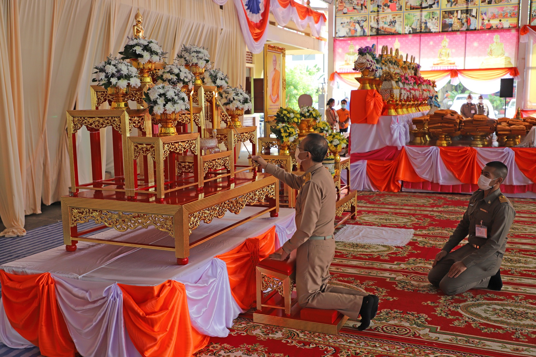 พช.ปทุมธานี “ร่วมประกอบพิธีปลงผมนาค โครงการบรรพชาอุปสมบท ๙๙ รูป เพื่อถวายพระพรชัยมงคลแด่สมเด็จพระเจ้าลูกเธอ เจ้าฟ้าพัชรกิติยาภาฯ ให้ทรงหายจากพระอาการประชวรและทรงมีพระพลานามัยสมบูรณ์แข็งแรงโดยเร็ววัน”