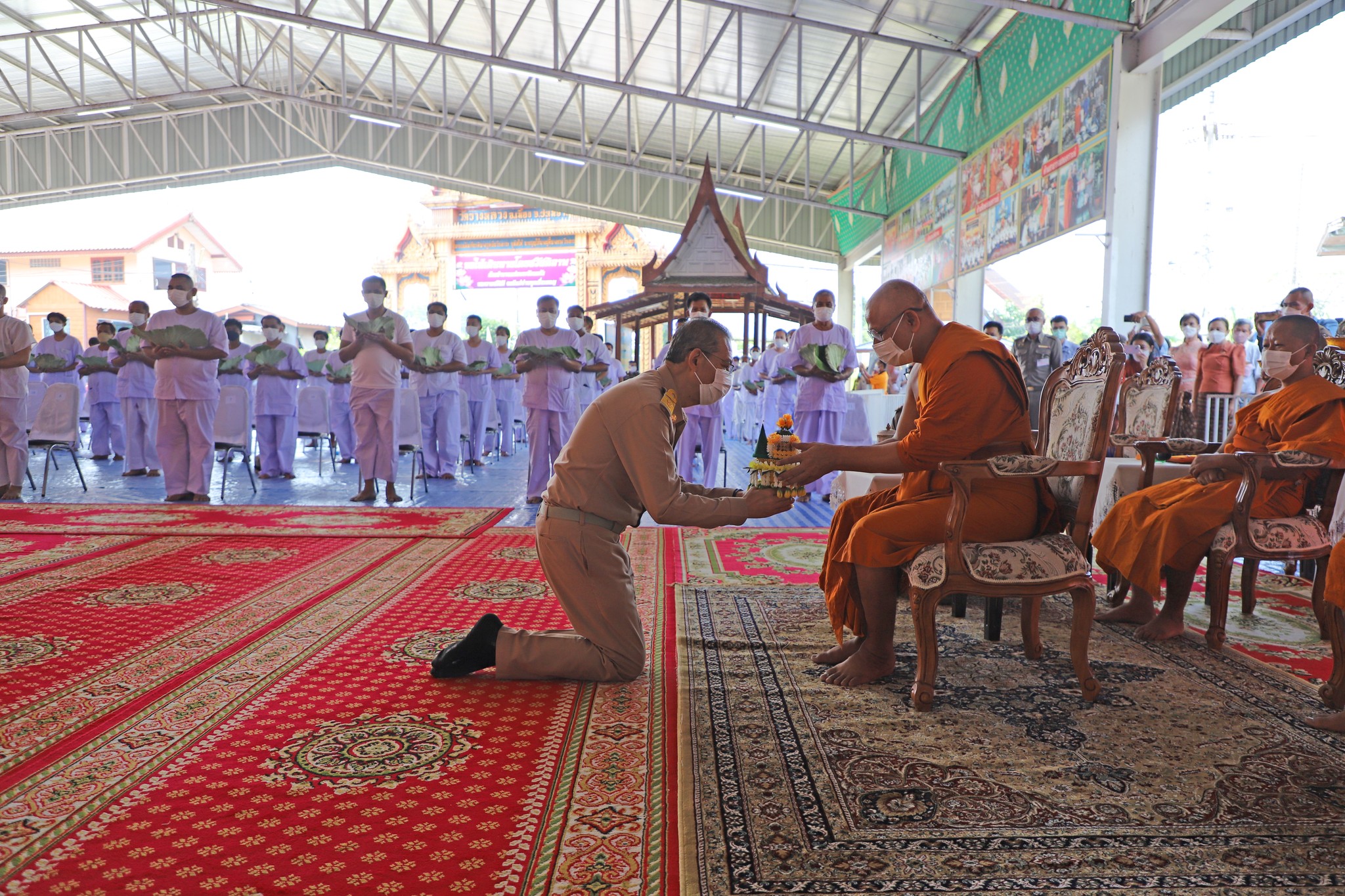 พช.ปทุมธานี “ร่วมประกอบพิธีปลงผมนาค โครงการบรรพชาอุปสมบท ๙๙ รูป เพื่อถวายพระพรชัยมงคลแด่สมเด็จพระเจ้าลูกเธอ เจ้าฟ้าพัชรกิติยาภาฯ ให้ทรงหายจากพระอาการประชวรและทรงมีพระพลานามัยสมบูรณ์แข็งแรงโดยเร็ววัน”