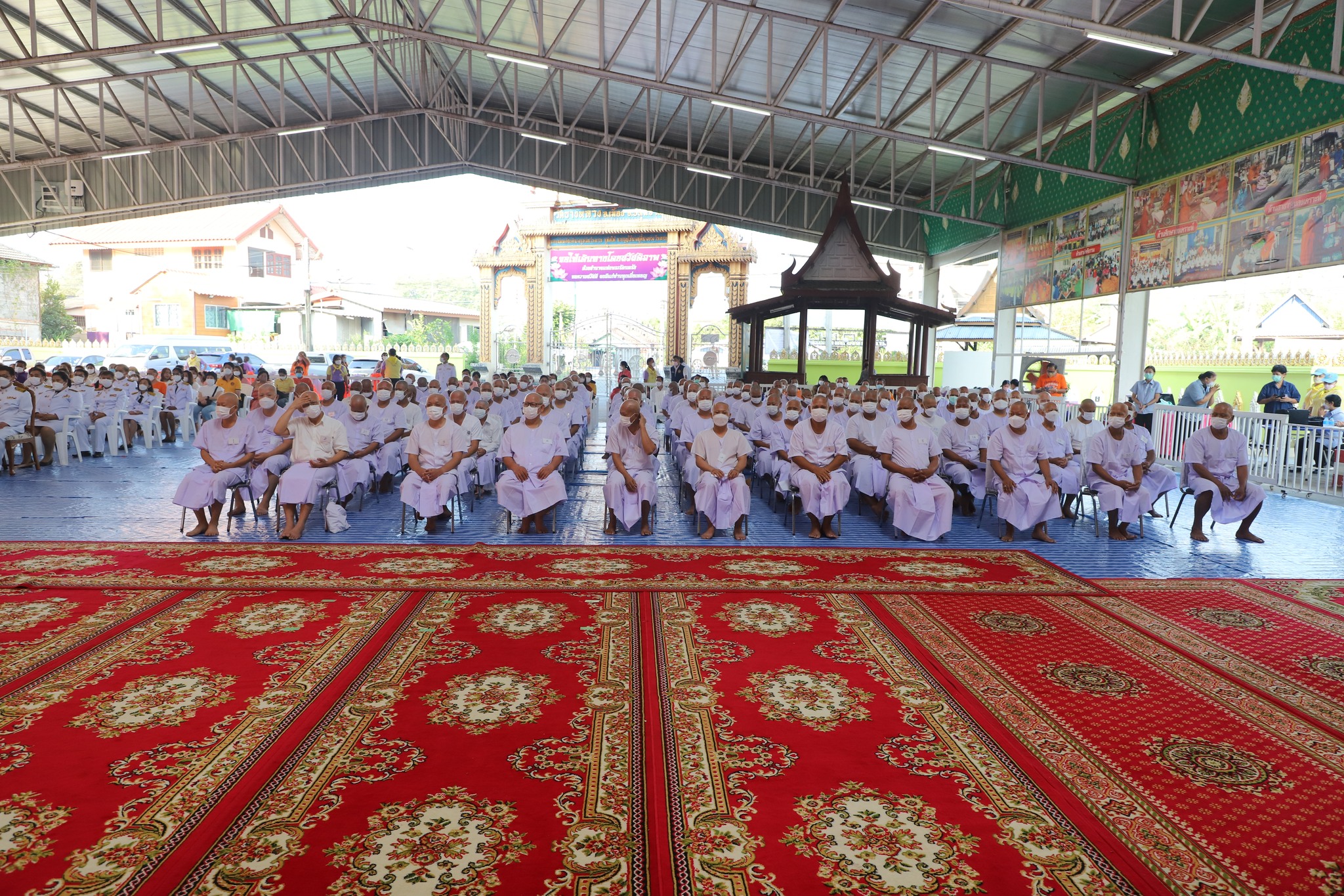 พช.ปทุมธานี “ร่วมพิธีบรรพชาอุปสมบท ๙๙ รูป เพื่อถวายพระพรชัยมงคลแด่สมเด็จพระเจ้าลูกเธอ เจ้าฟ้าพัชรกิติยาภา นเรนทิราเทพยวดี กรมหลวงราชสาริณีสิริพัชร มหาวัชรราชธิดา ให้ทรงหายจากพระอาการประชวร”