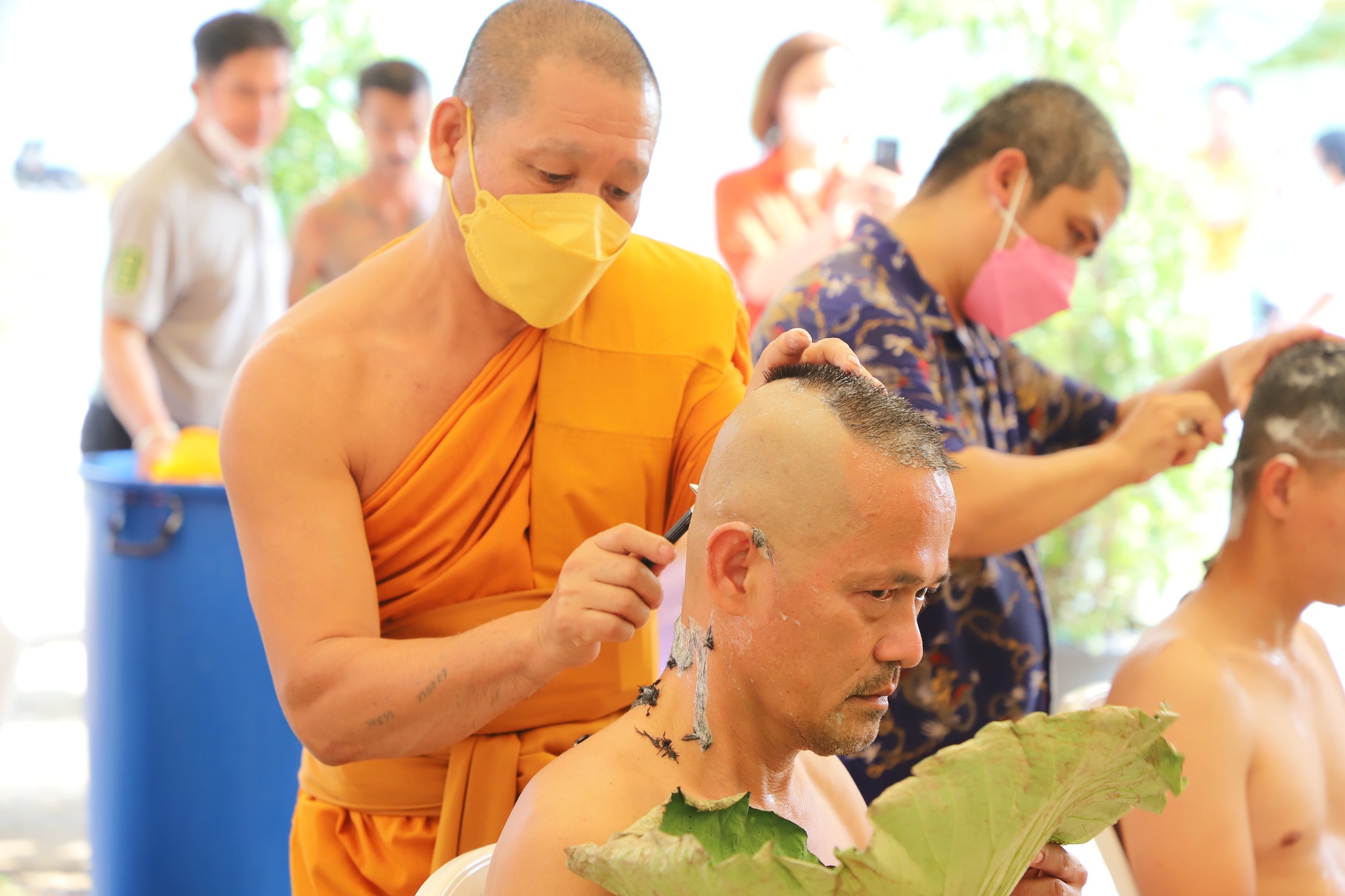 พช.ปทุมธานี “ร่วมประกอบพิธีปลงผมนาค โครงการบรรพชาอุปสมบท ๙๙ รูป เพื่อถวายพระพรชัยมงคลแด่สมเด็จพระเจ้าลูกเธอ เจ้าฟ้าพัชรกิติยาภาฯ ให้ทรงหายจากพระอาการประชวรและทรงมีพระพลานามัยสมบูรณ์แข็งแรงโดยเร็ววัน”