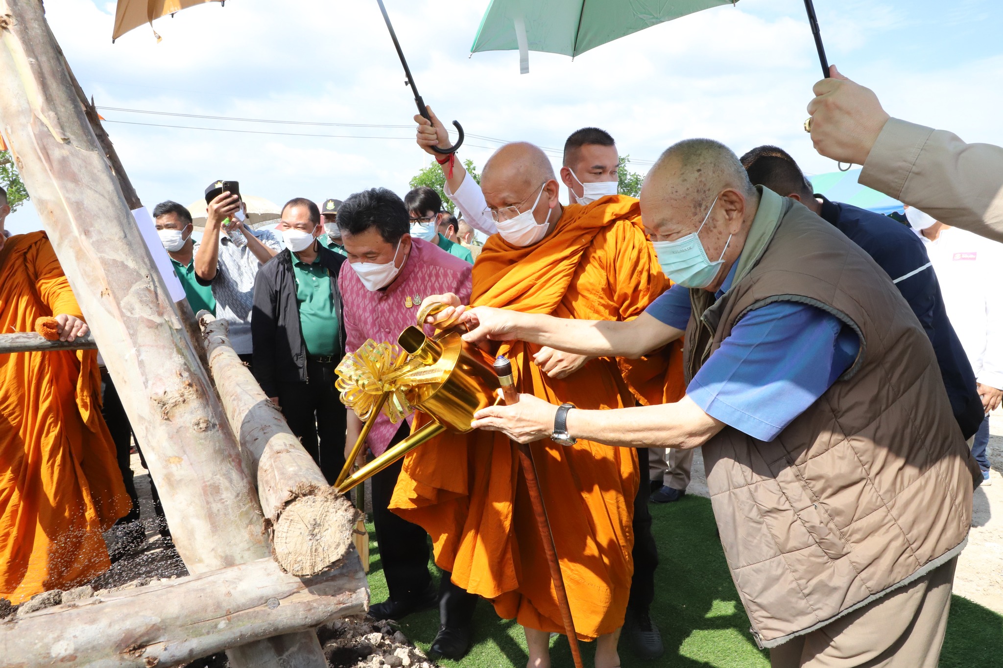 พช.ปทุมธานี “ร่วมลงพื้นที่ติดตามความก้าวหน้าการดำเนินงานพัฒนาพื้นที่สถานปฏิบัติธรรม สมเด็จพระสังฆราช (อมฺพรมหาเถร) จังหวัดปทุมธานี”