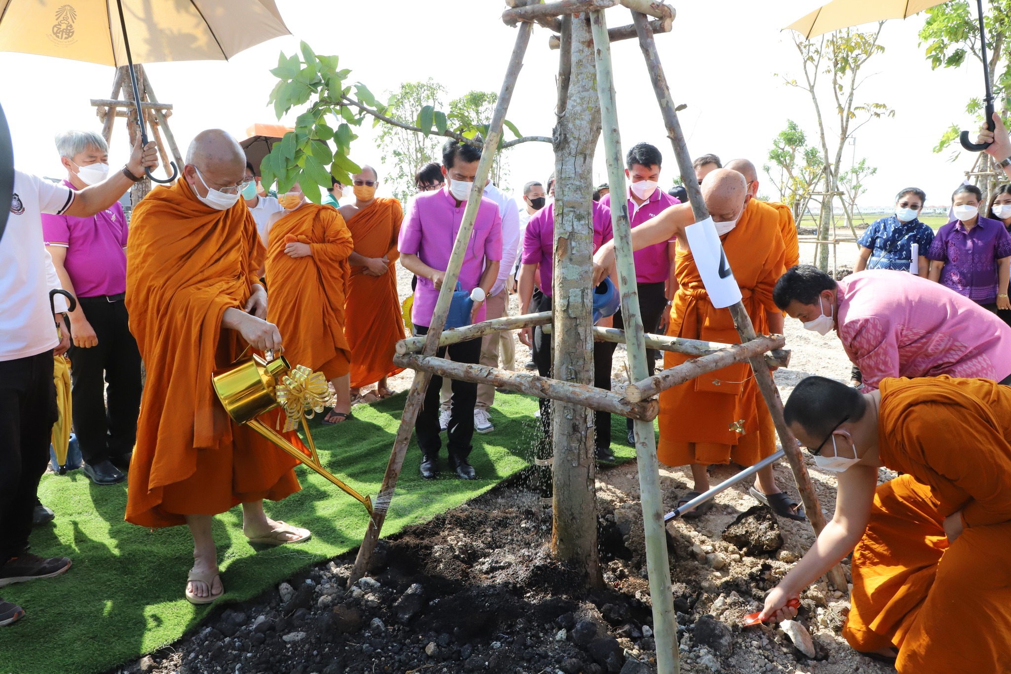 พช.ปทุมธานี “ร่วมลงพื้นที่ติดตามความก้าวหน้าการดำเนินงานพัฒนาพื้นที่สถานปฏิบัติธรรม สมเด็จพระสังฆราช (อมฺพรมหาเถร) จังหวัดปทุมธานี”