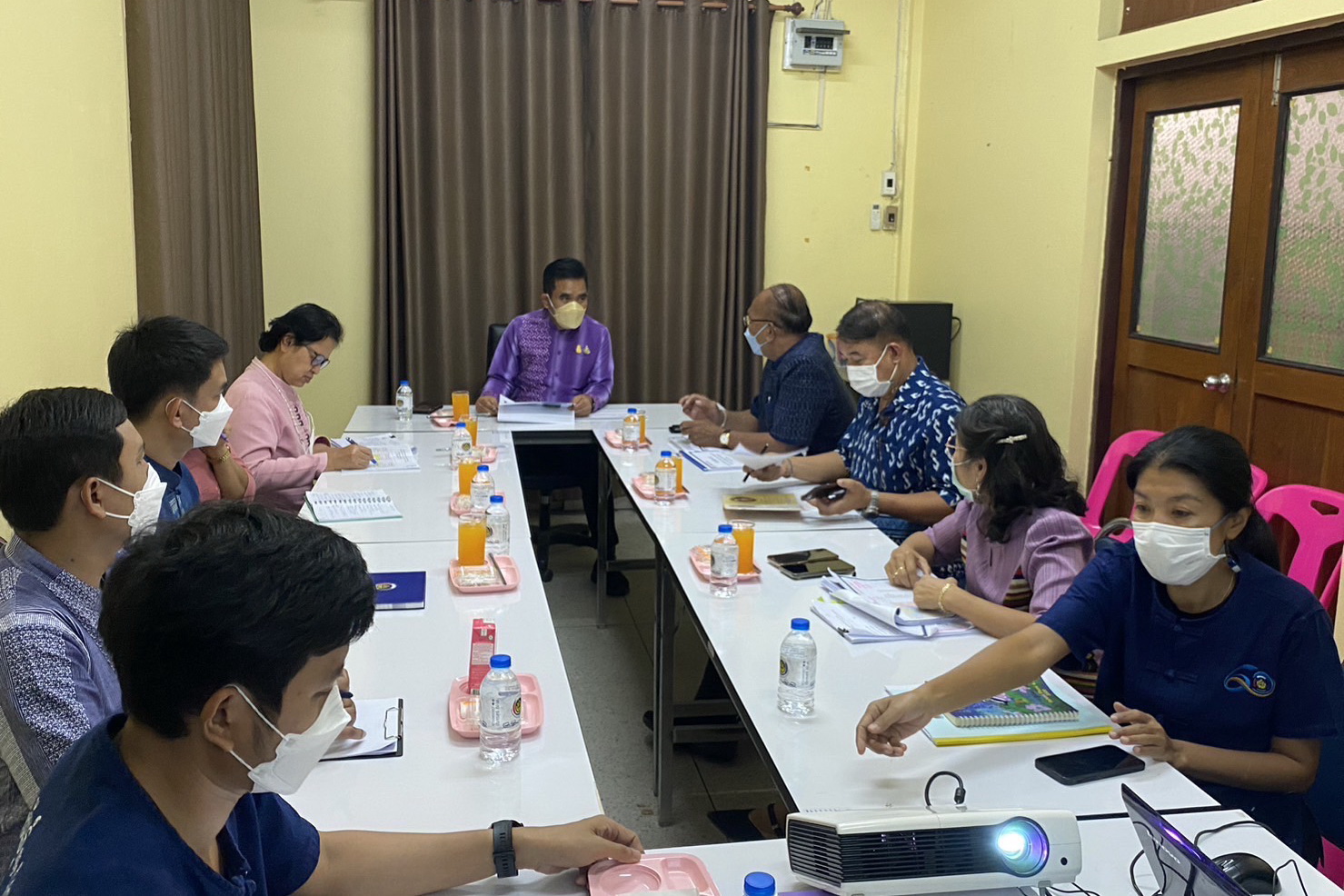 พช.ปทุมธานี “ผู้ตรวจราชการกรมการพัฒนาชุมชน ประชุมตรวจติดตามผลการปฏิบัติราชการร่วมกับสำนักงานพัฒนาชุมชนจังหวัดปทุมธานี”