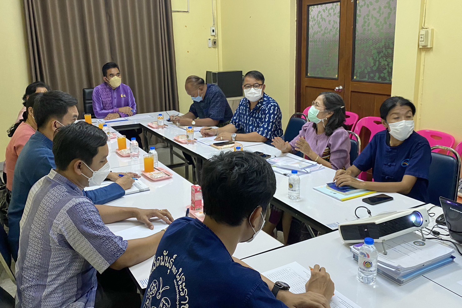 พช.ปทุมธานี “ผู้ตรวจราชการกรมการพัฒนาชุมชน ประชุมตรวจติดตามผลการปฏิบัติราชการร่วมกับสำนักงานพัฒนาชุมชนจังหวัดปทุมธานี”