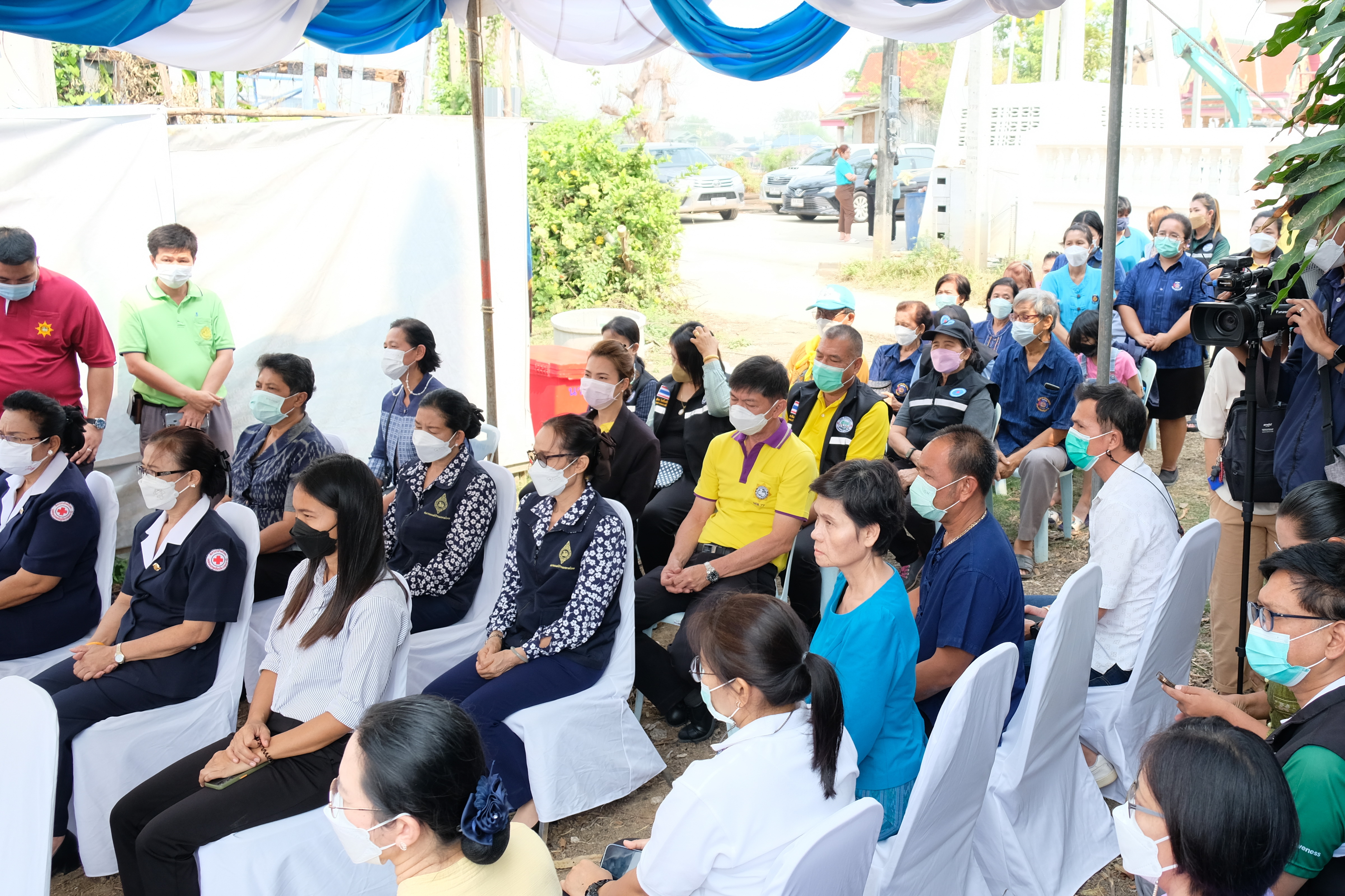 พช.ปทุมธานี “ผู้ว่าราชการจังหวัดปทุมธานี ส่งมอบบ้าน GLO พร้อมมอบเครื่องอุปโภค ครัวเรือนตกเกณฑ์ TPMAP”