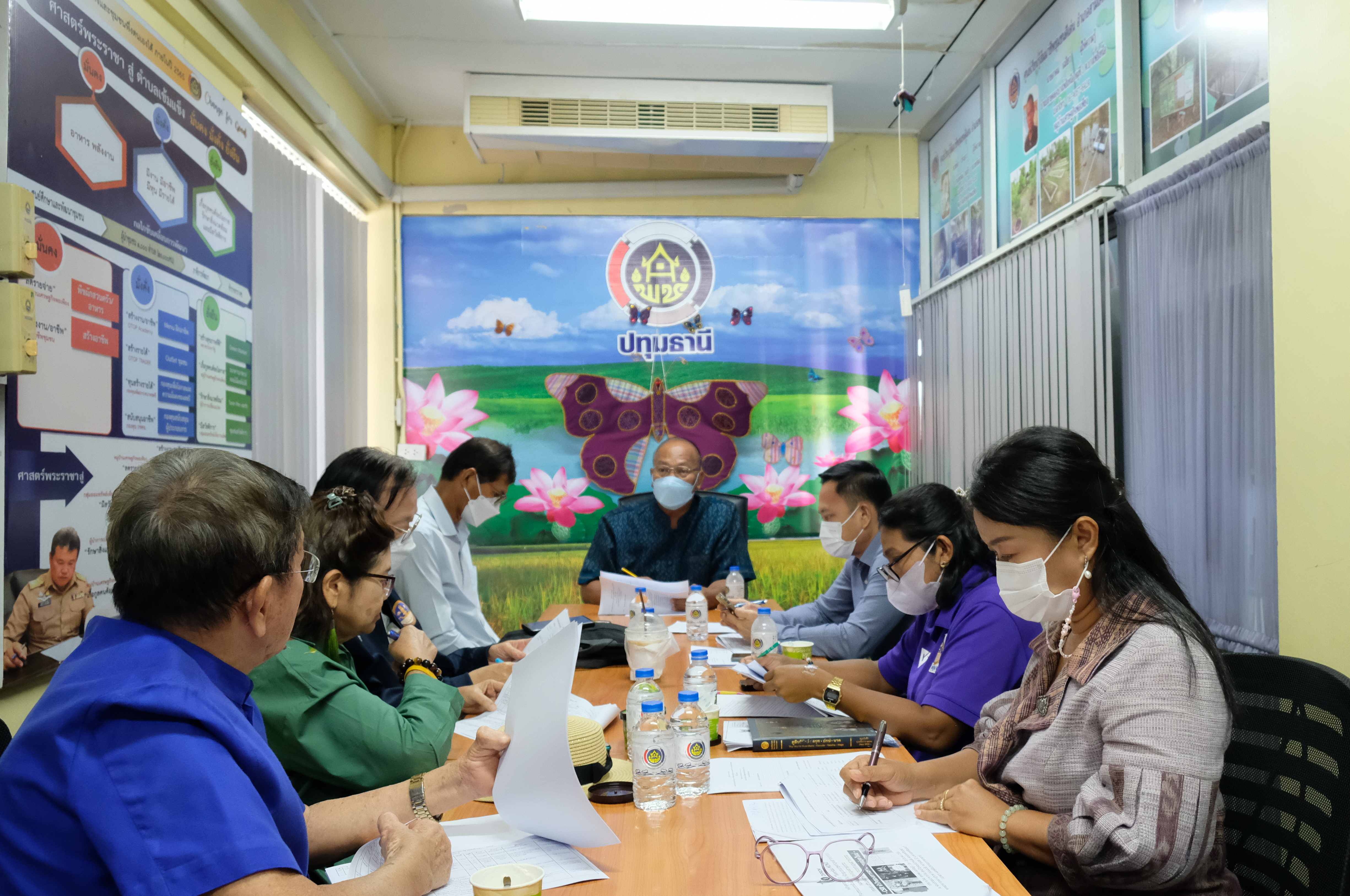 พช.ปทุมธานี “ส่งเสริมและยกระดับเศรษฐกิจฐานรากให้มั่นคง ประชุมคณะทำงานขับเคลื่อนการดำเนินงานการพัฒนาเศรษฐกิจฐานรากและประชารัฐ ด้านการท่องเที่ยวโดยชุมชน ครั้งที่ ๑/๒๕๖๖”