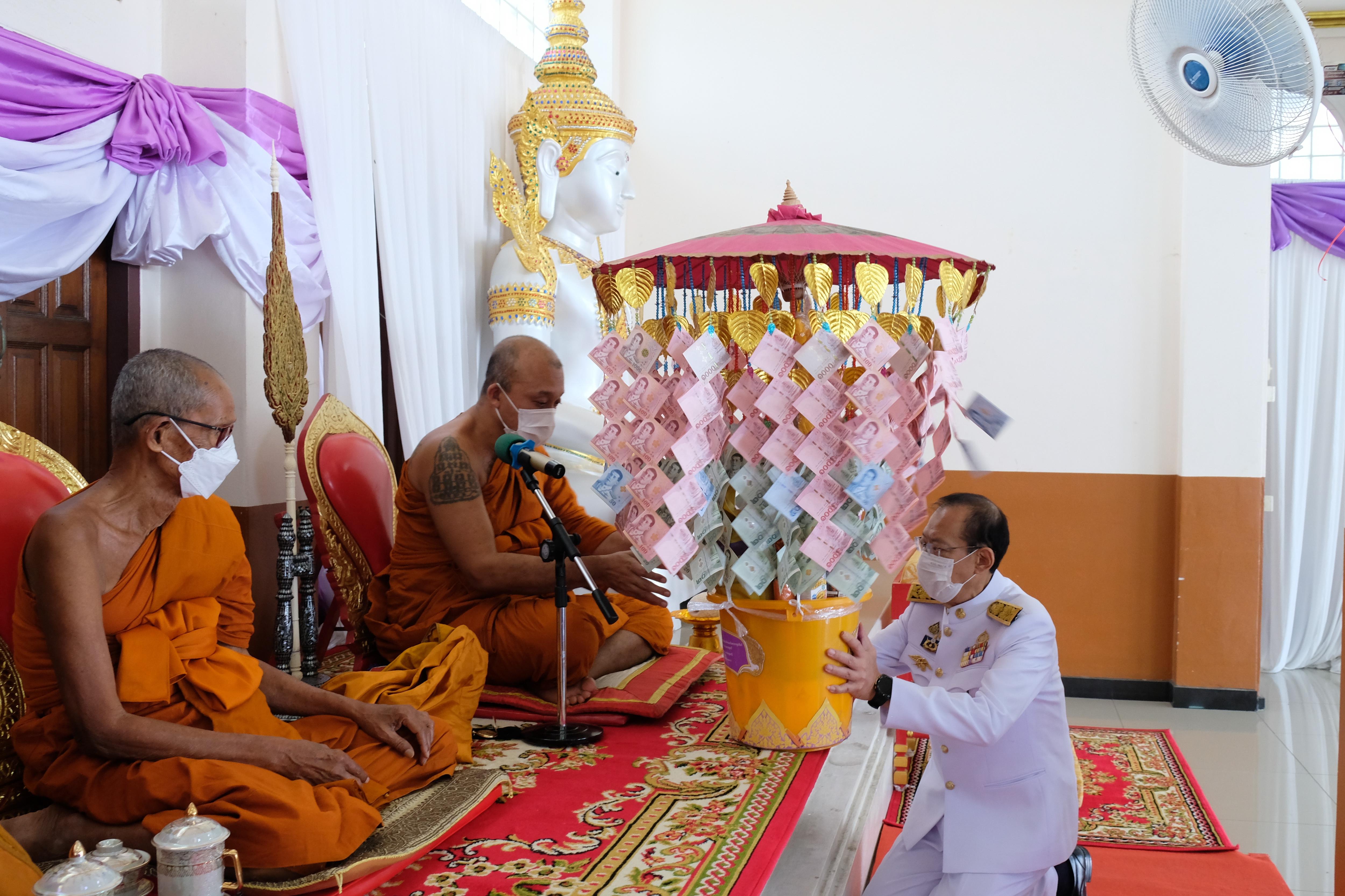 พช.ปทุมธานี “จังหวัดปทุมธานี จัดพิธีเจริญพระพุทธมนต์เฉลิมพระเกียรติสมเด็จพระกนิษฐาธิราชเจ้า กรมสมเด็จพระเทพรัตนราชสุดาฯ สยามบรมราชกุมารี และพิธีทอดผ้าป่าสมทบทุนกองทุนพัฒนาเด็กชนบท ในพระราชูปถัมภ์ฯ”