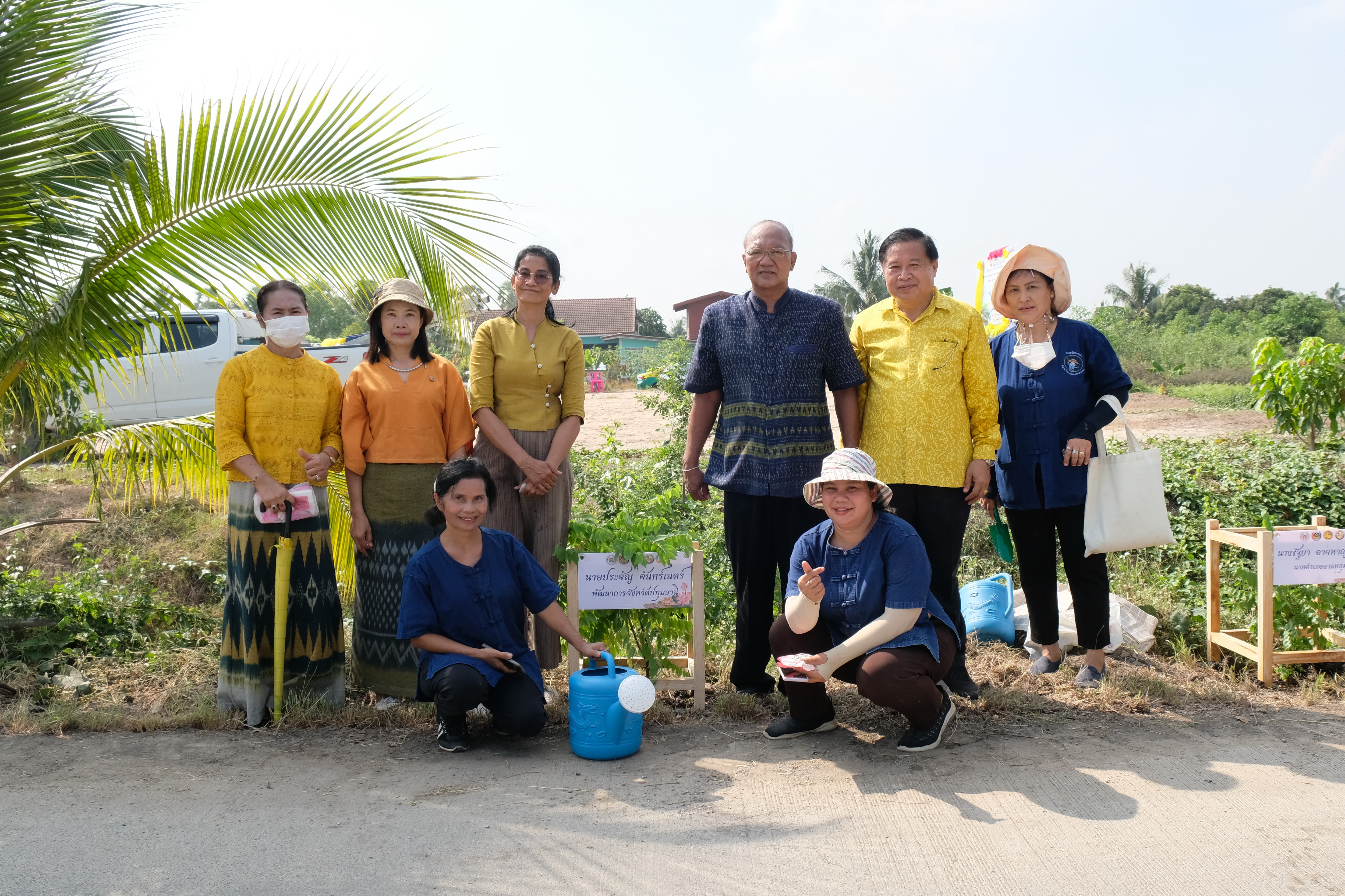 พช.ปทุมธานี “น้อมนำพระราชดำริกรมสมเด็จพระเทพรัตนราชสุดา ฯ สยามบรมราชกุมารี ขับเคลื่อนโครงการ “ทางนี้มีผลผู้คนรักกัน” สร้างความมั่นคงทางอาหารในพื้นที่จังหวัดปทุมธานี”