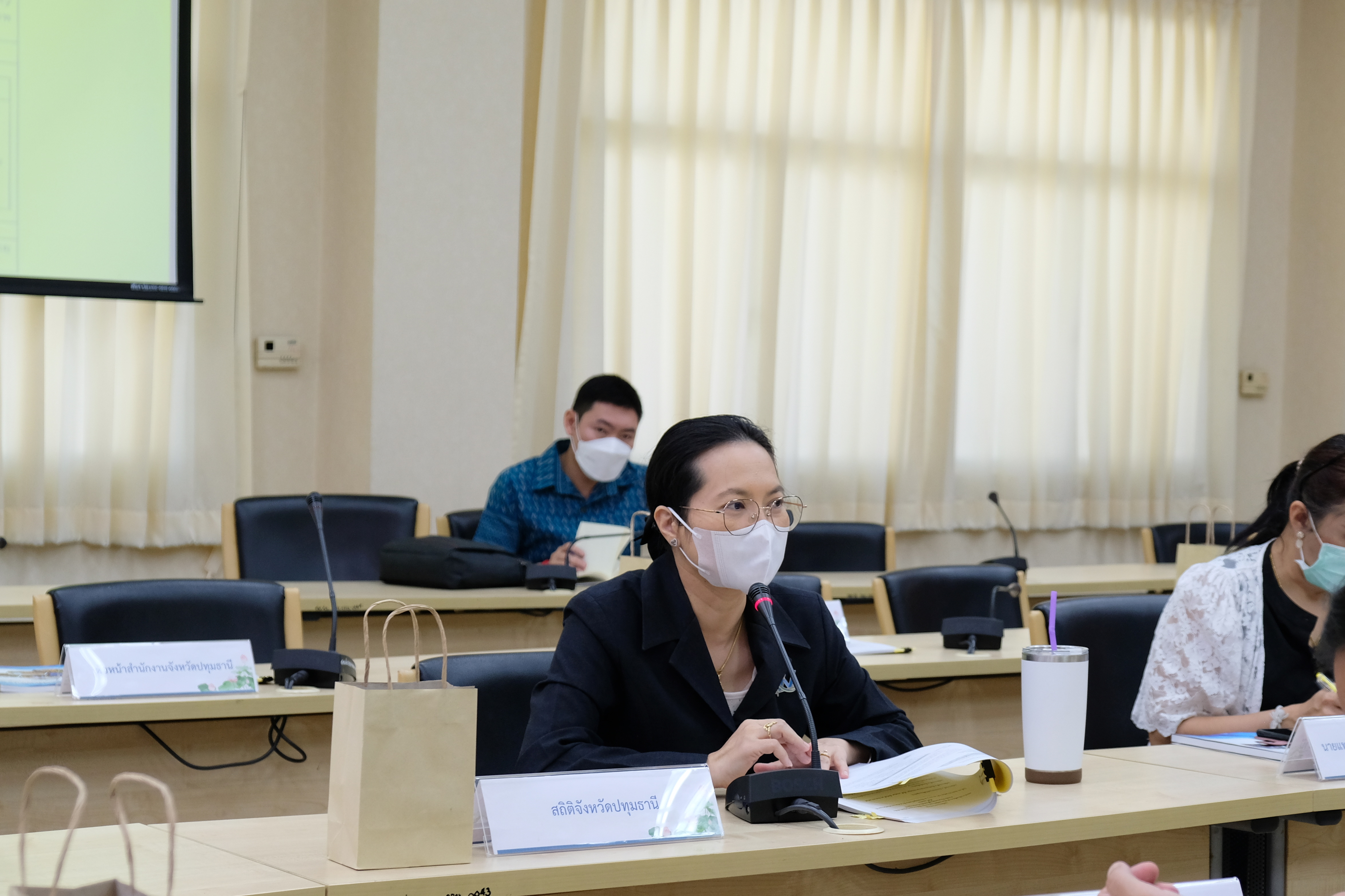 พช.ปทุมธานี “ประชุมคณะทำงานขับเคลื่อนการดำเนินงานขจัดความยากจนฯ จังหวัดปทุมธานี ครั้งที่ ๑/๒๕๖๖”