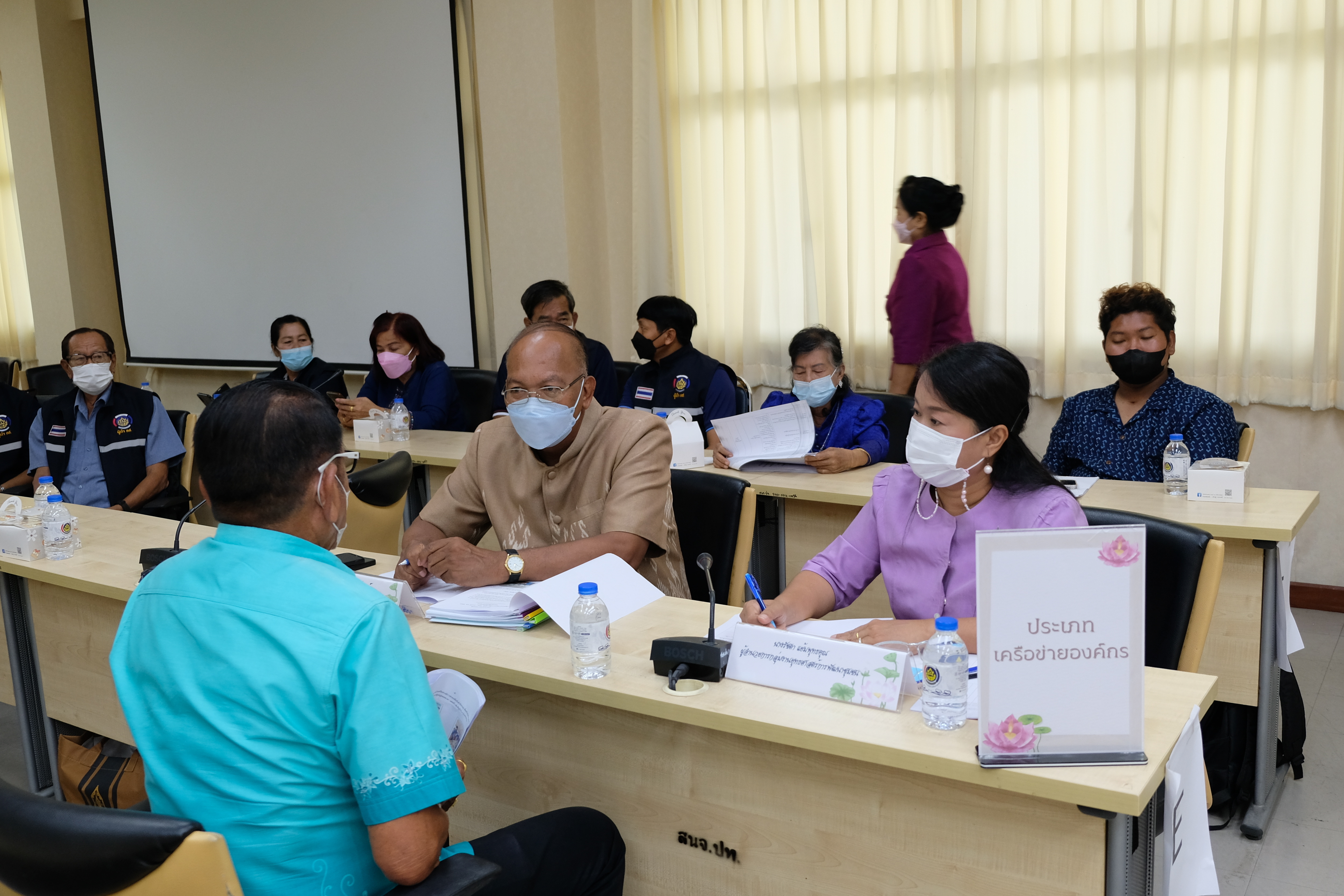 พช.ปทุมธานี “ประชุมคณะกรรมการรับรองมาตรฐานและคณะอนุกรรมการตรวจประเมินเพื่อการรับรองมาตรฐานการพัฒนาชุมชนจังหวัดปทุมธานี”