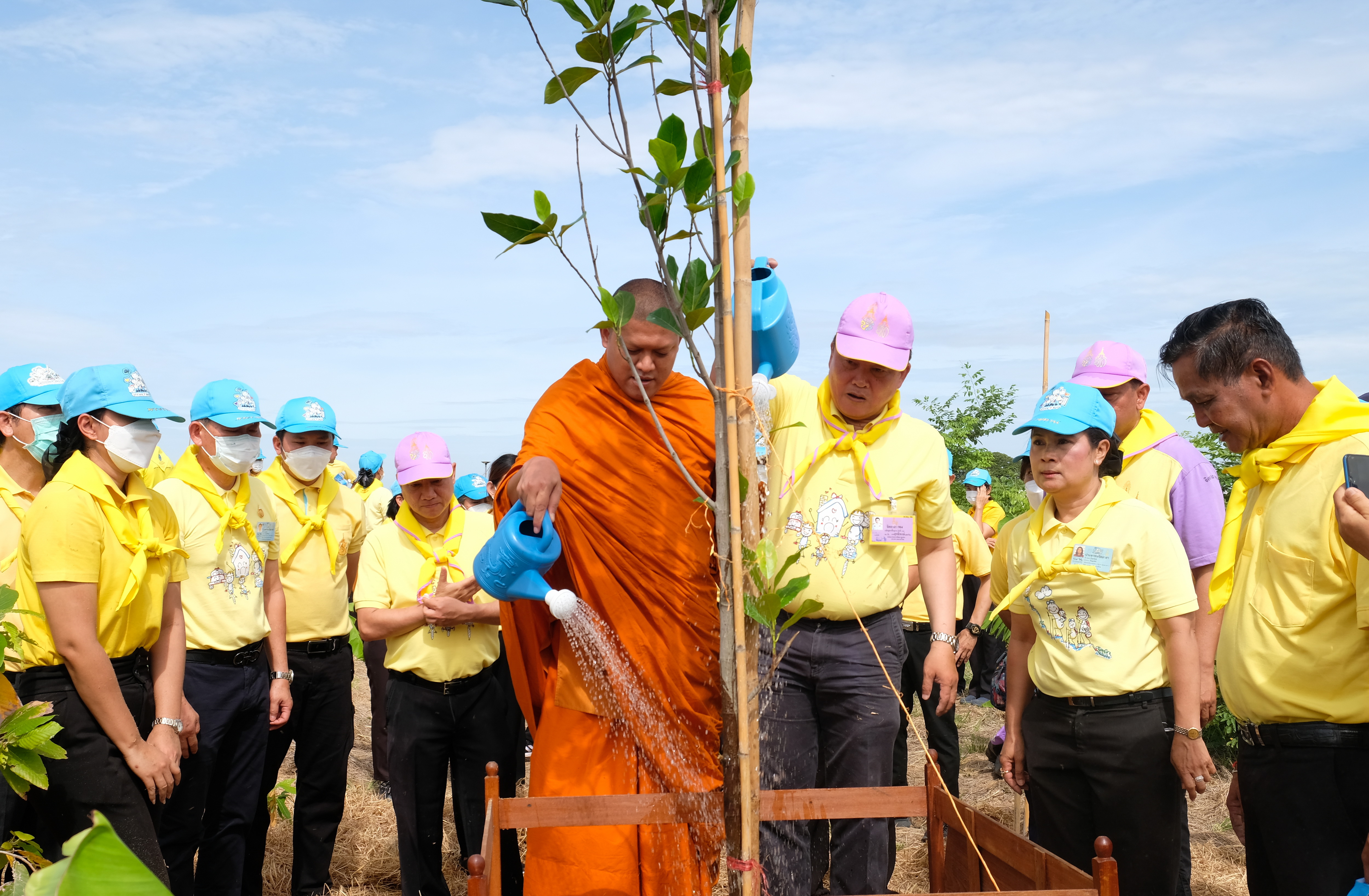 พช.ปทุมธานี “ร่วมกิจกรรมจิตอาสาพัฒนาพื้นที่โครงการ โคก หนอง นา สัปปายะและรมณียสถาน สถานปฏิบัติธรรม สมเด็จพระสังฆราช (อมพรมหาเถร) เนื่องในโอกาสสมเด็จพระอริยวงศาคตญาณ สมเด็จพระสังฆราช สกลมหาสังฆปรินายก ทรงเจริญพระชนมายุครบ ๘ รอบ ๙๖ พรรษา”