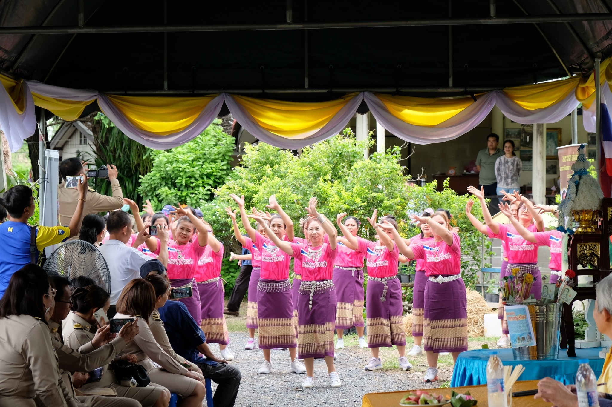 พช.ปทุมธานี “รองผู้ว่าปทุมฯ นำทีมลงพื้นที่อำเภอธัญบุรี คัดสรรกิจกรรมพัฒนาชุมชนดีเด่น ประจำปี ๒๕๖๖”