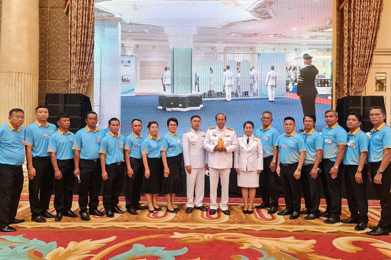 พระบาทสมเด็จพระเจ้าอยู่หัว และสมเด็จพระนางเจ้า ฯ พระบรมราชินี เสด็จพระราชดำเนินไปทรงเป็นองค์ประธาน งานมหกรรมกองทุนแม่ของแผ่นดิน ประจำปี ๒๕๖๖