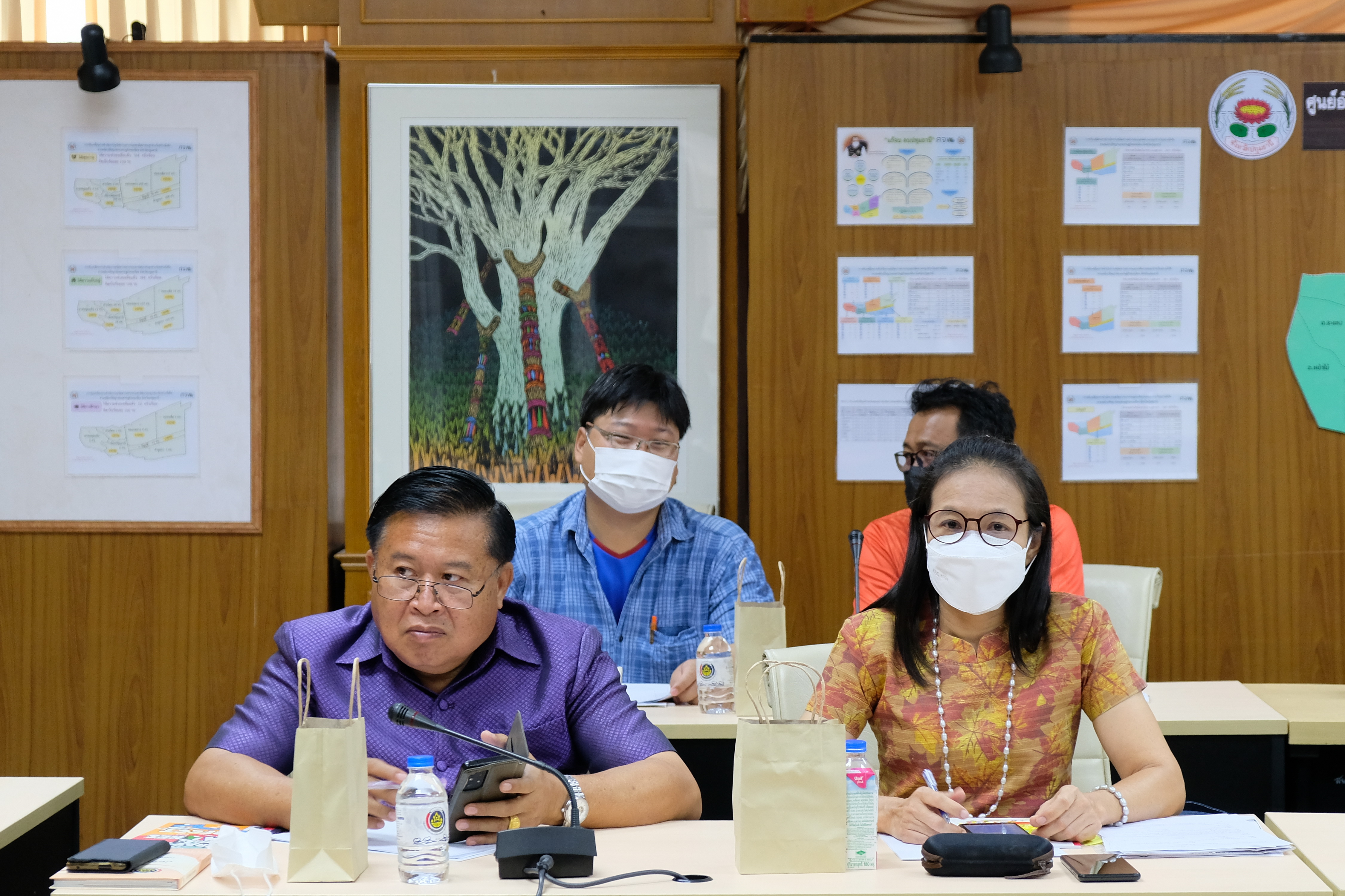 พช.ปทุมธานี “ส่งเสริมและพัฒนาทุนชุมชน ดำเนินโครงการประชุมเชิงปฏิบัติการส่งเสริมศักยภาพเครือข่ายกลุ่มออมทรัพย์เพื่อการผลิตระดับจังหวัด”