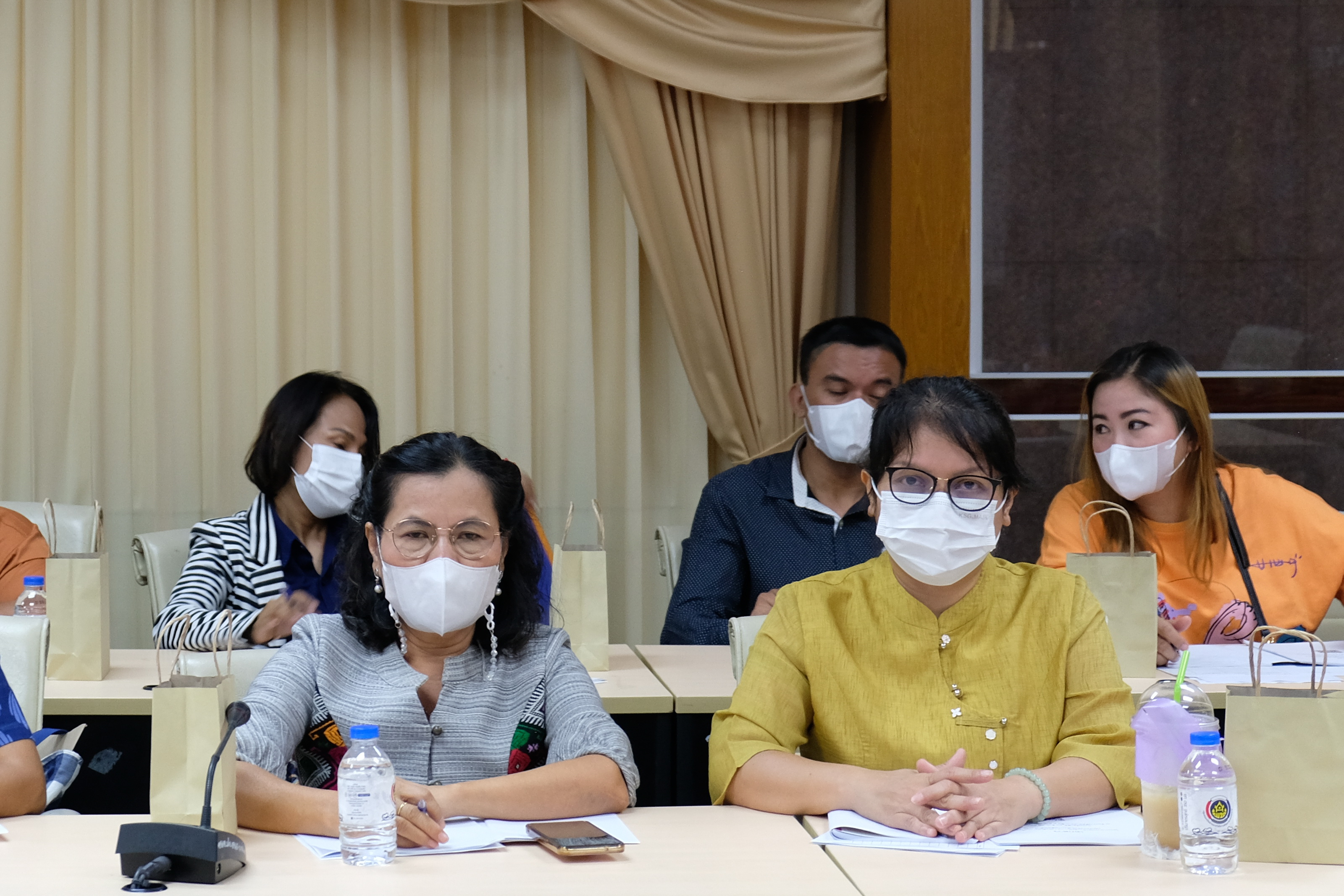 พช.ปทุมธานี “ส่งเสริมและพัฒนาทุนชุมชน ดำเนินโครงการประชุมเชิงปฏิบัติการส่งเสริมศักยภาพเครือข่ายกลุ่มออมทรัพย์เพื่อการผลิตระดับจังหวัด”