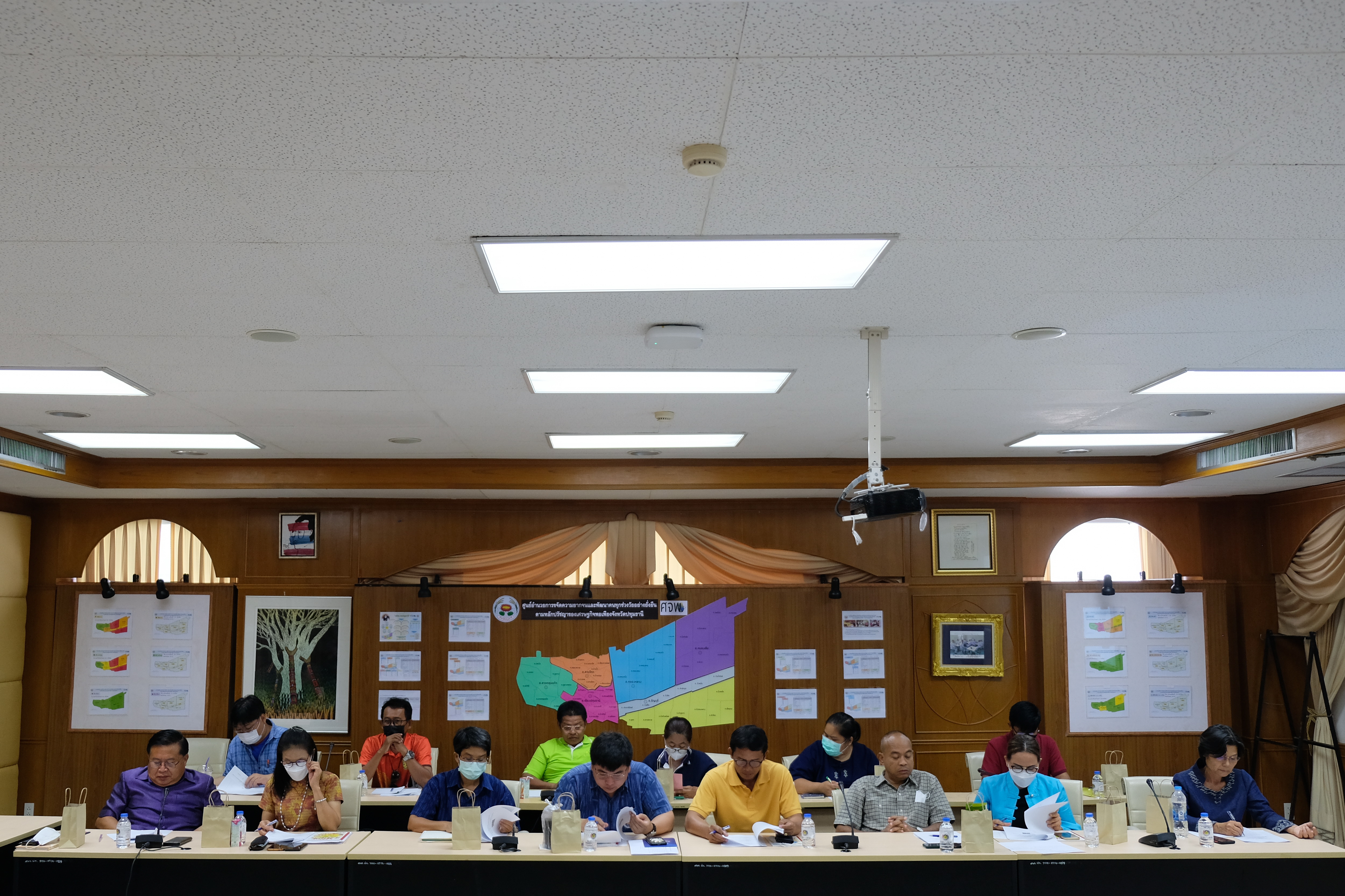 พช.ปทุมธานี “ส่งเสริมและพัฒนาทุนชุมชน ดำเนินโครงการประชุมเชิงปฏิบัติการส่งเสริมศักยภาพเครือข่ายกลุ่มออมทรัพย์เพื่อการผลิตระดับจังหวัด”