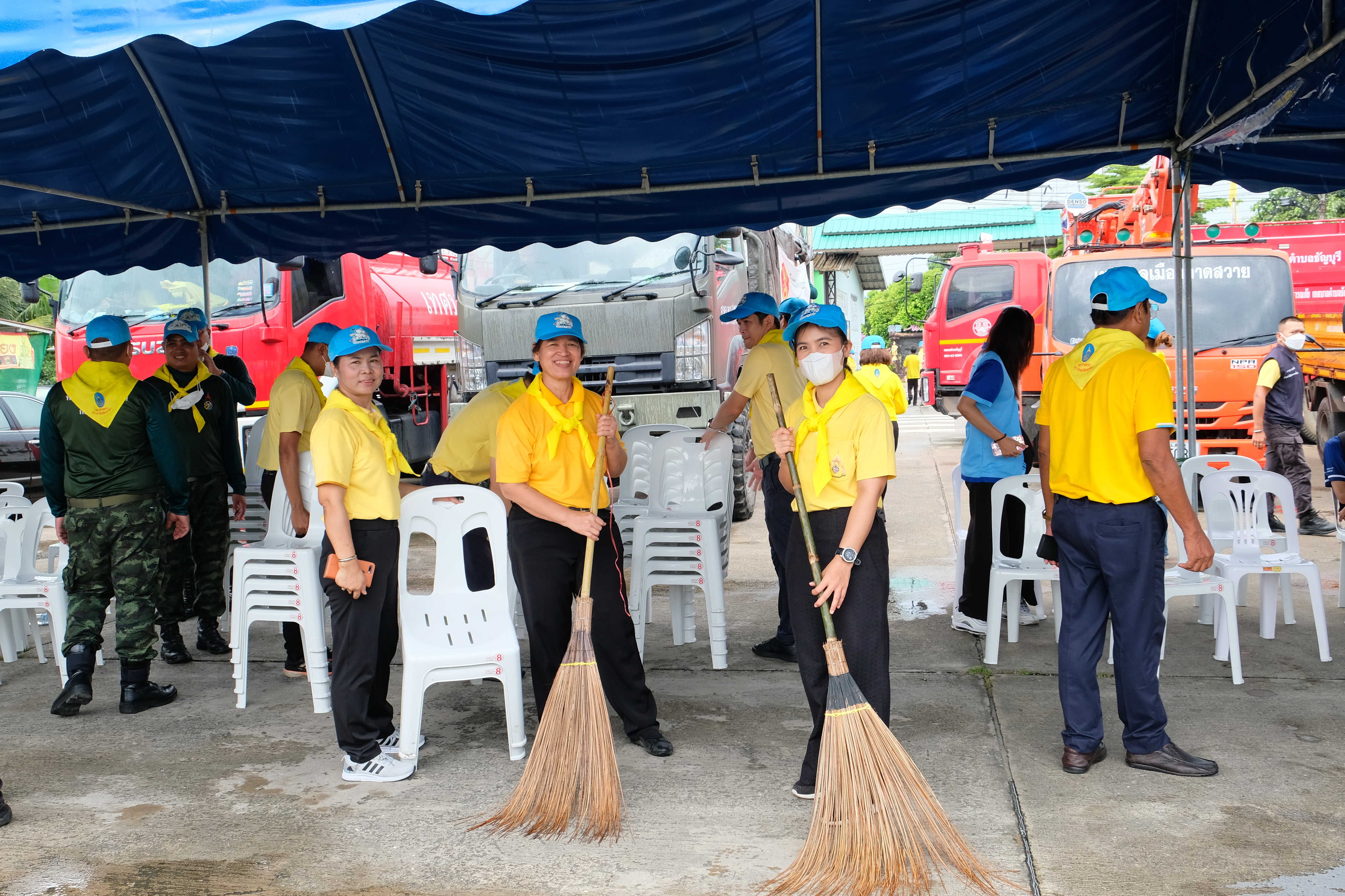 พช.ปทุมธานี “ร่วมกิจกรรมจิตอาสา : เราทำความ ดี ด้วยหัวใจ : เนื่องใน วันนวมินทรมหาราช”