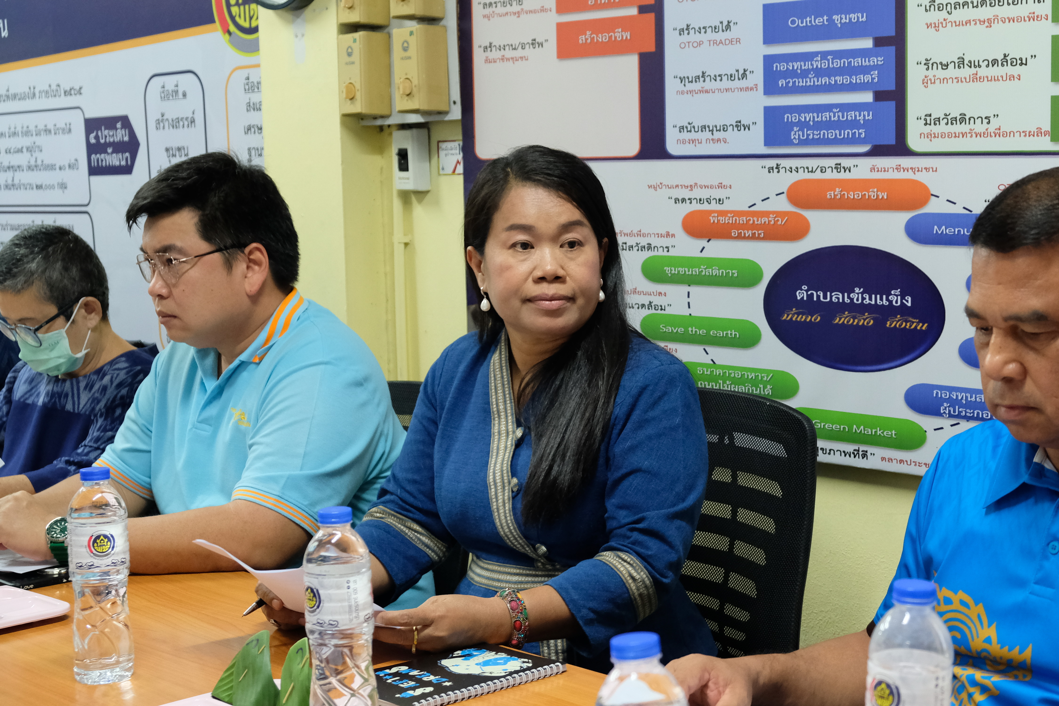 พช.ปทุมธานี “ขับเคลื่อนนโยบายการป้องกันและแก้ไขปัญหายาเสพติด โดยกองทุนแม่ของแม่ดิน”