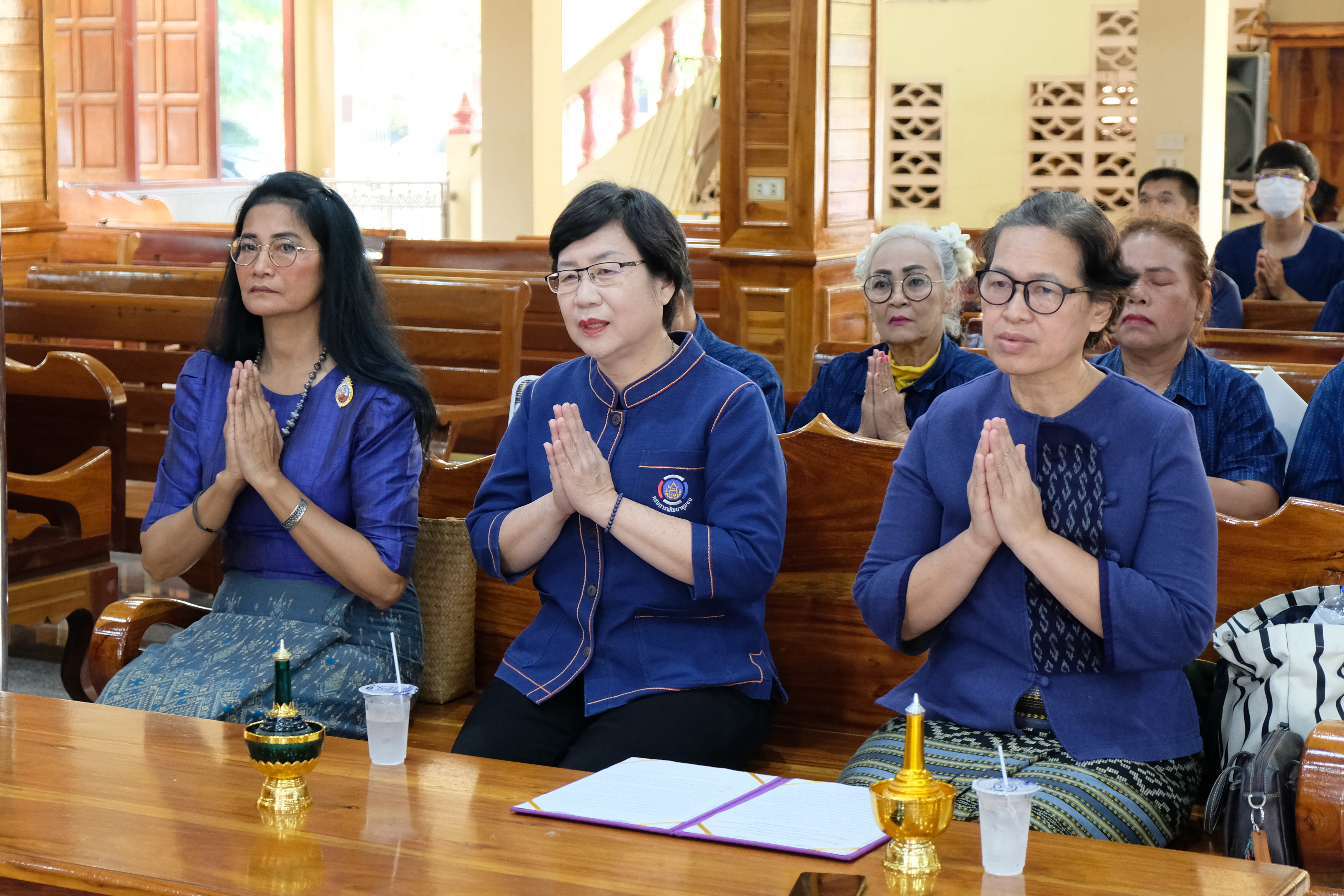 พช.ปทุมธานี “ผู้ตรวจฯ ทัศนีย์ ชัยคุณแสง เป็นประธานเปิดกิจกรรมปลูกผักสวนครัวเพื่อสร้างความมั่นคงทางอาหารในศาสนสถาน สร้างแหล่งเรียนรู้ในการปลูกผักสวนครัวอย่างยั่งยืน”