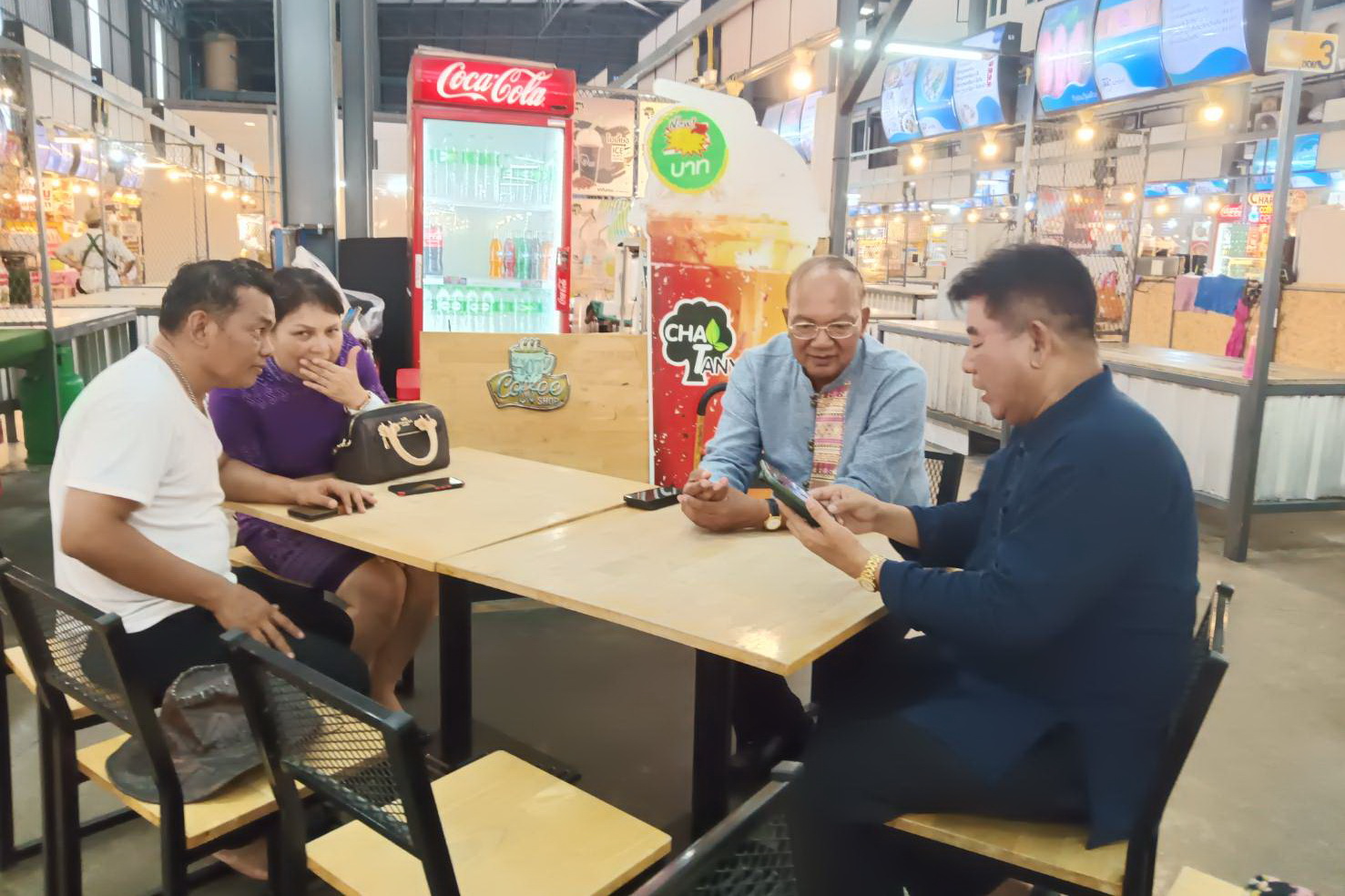 พช.ปทุมธานี “ขับเคลื่อนนโยบายสำคัญของกระทรวงมหาดไทย เพิ่มช่องทางตลาด และการจำหน่ายให้ผู้ประกอบการโอทอปจังหวัดปทุมธานี”