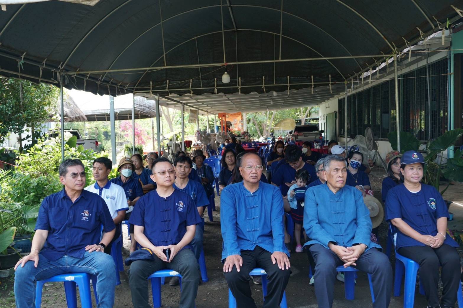 พช.ปทุมธานี “ประกาศเจตนารมณ์ ส่งเสริมอนุรักษ์ และฟื้นฟูทรัพยากรดิน เนื่องในโอกาส วันดินโลก ปี ๒๕๖๖ ภายใต้กิจกรรม “Soil and Water : a source of life” หรือ “ดินดี น้ำสมบูรณ์ เกื้อกูลชีวิต”